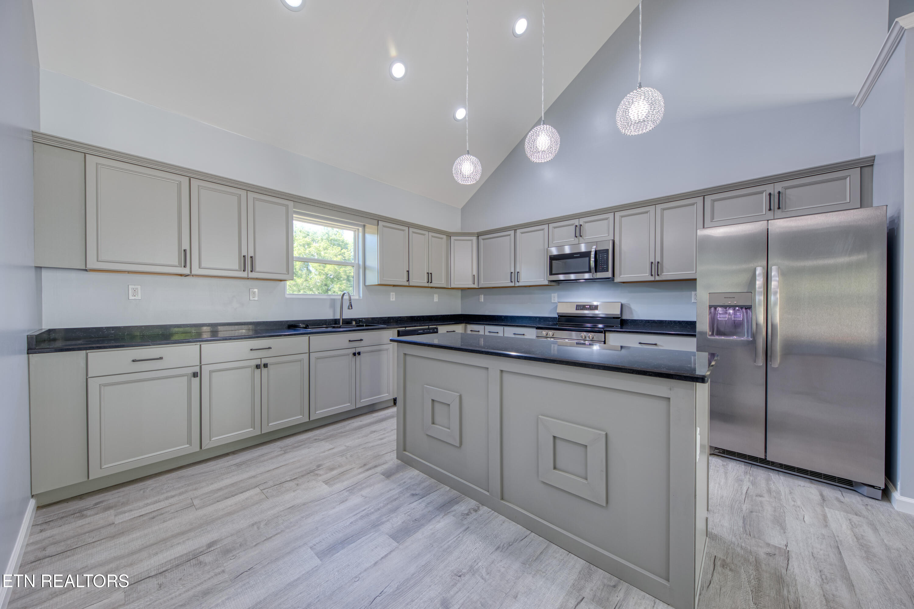 3224 Sandpiper Court Kodak TN 37764