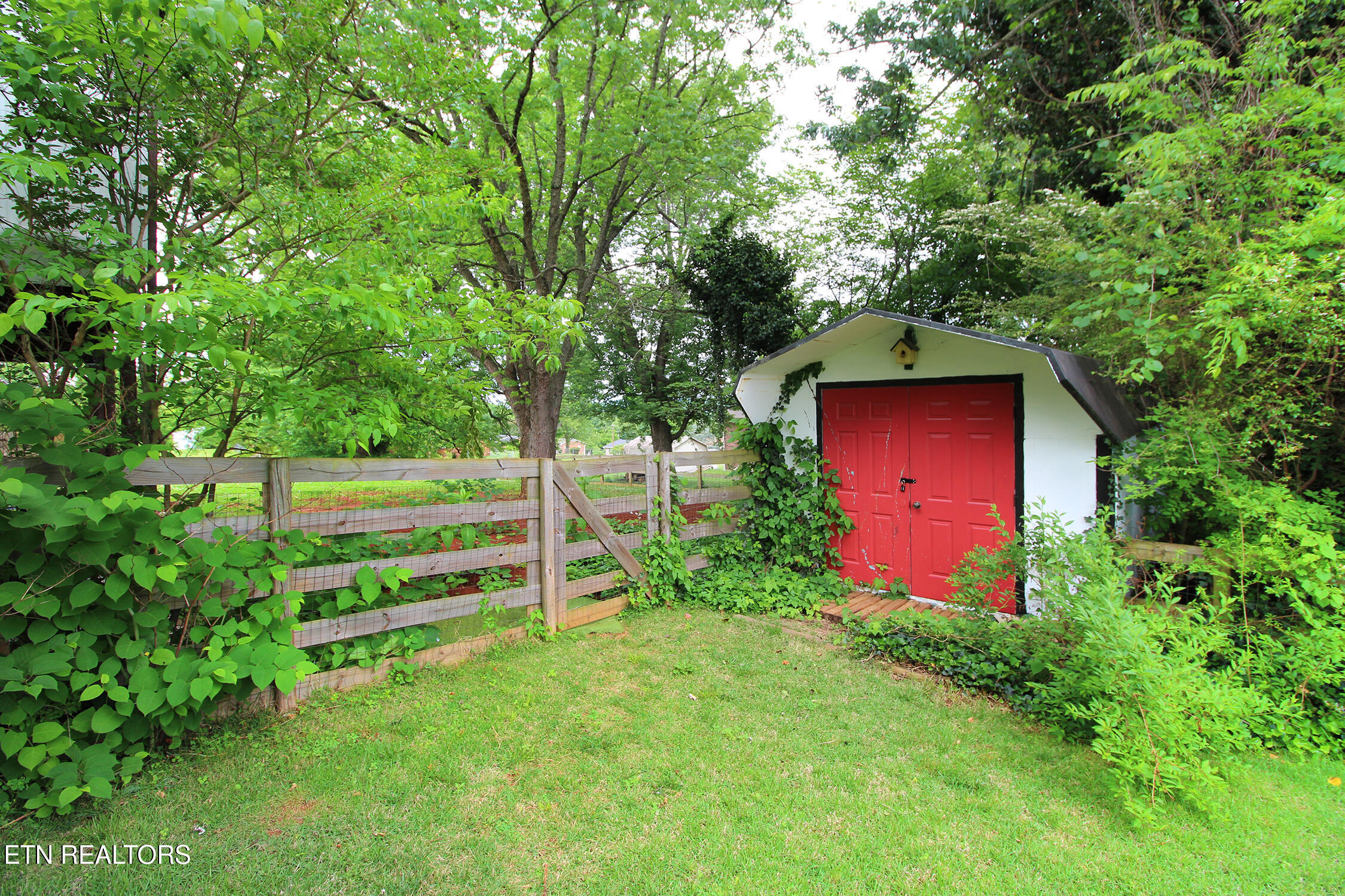 329 Boyds Creek Highway Seymour TN 37865