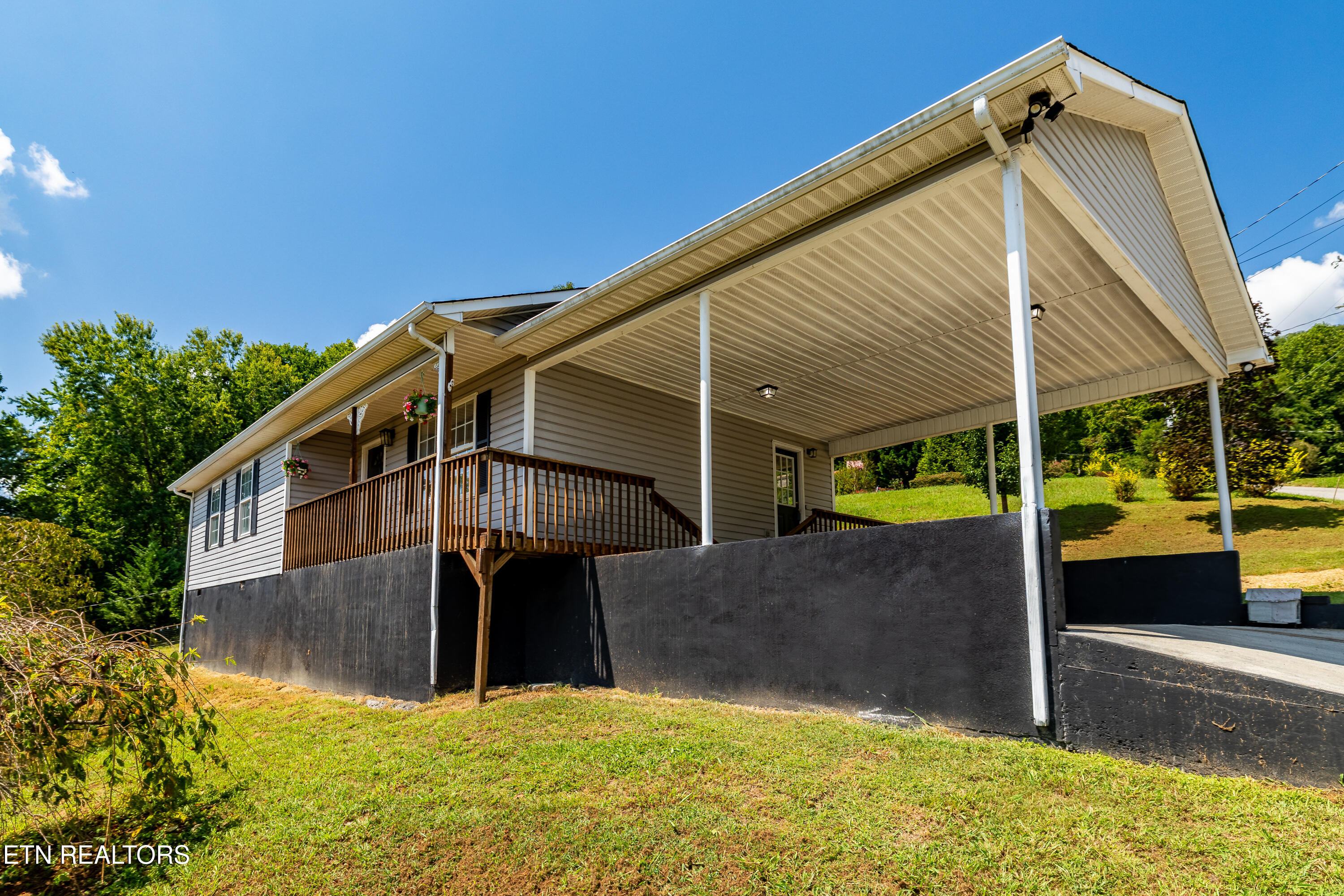 303 N 16th Street Lafollette TN 37766