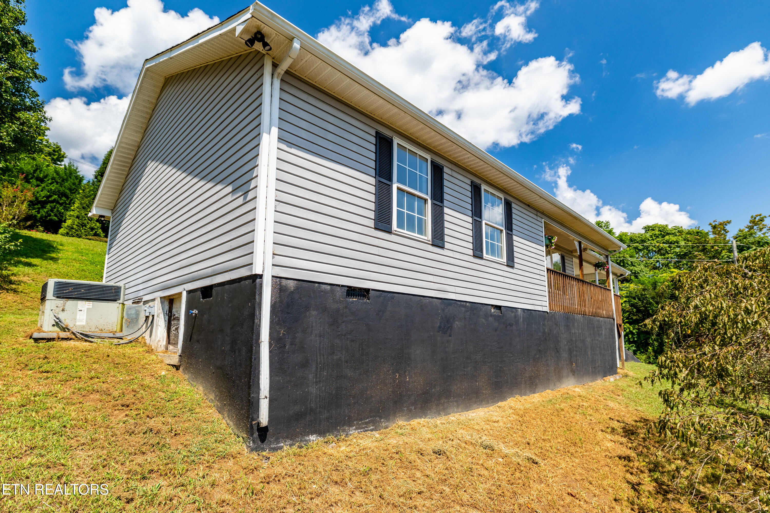 303 N 16th Street Lafollette TN 37766