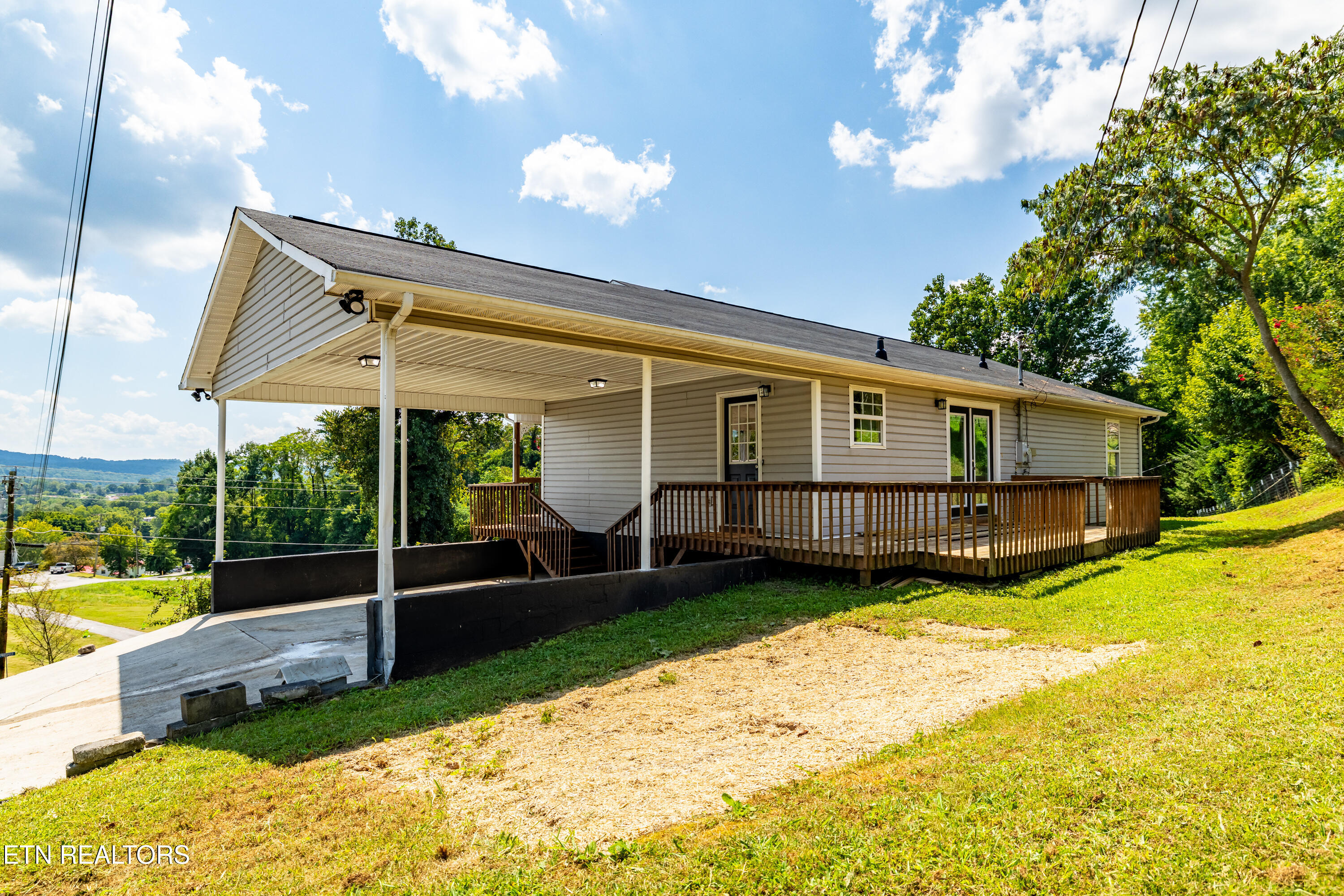 303 N 16th Street Lafollette TN 37766