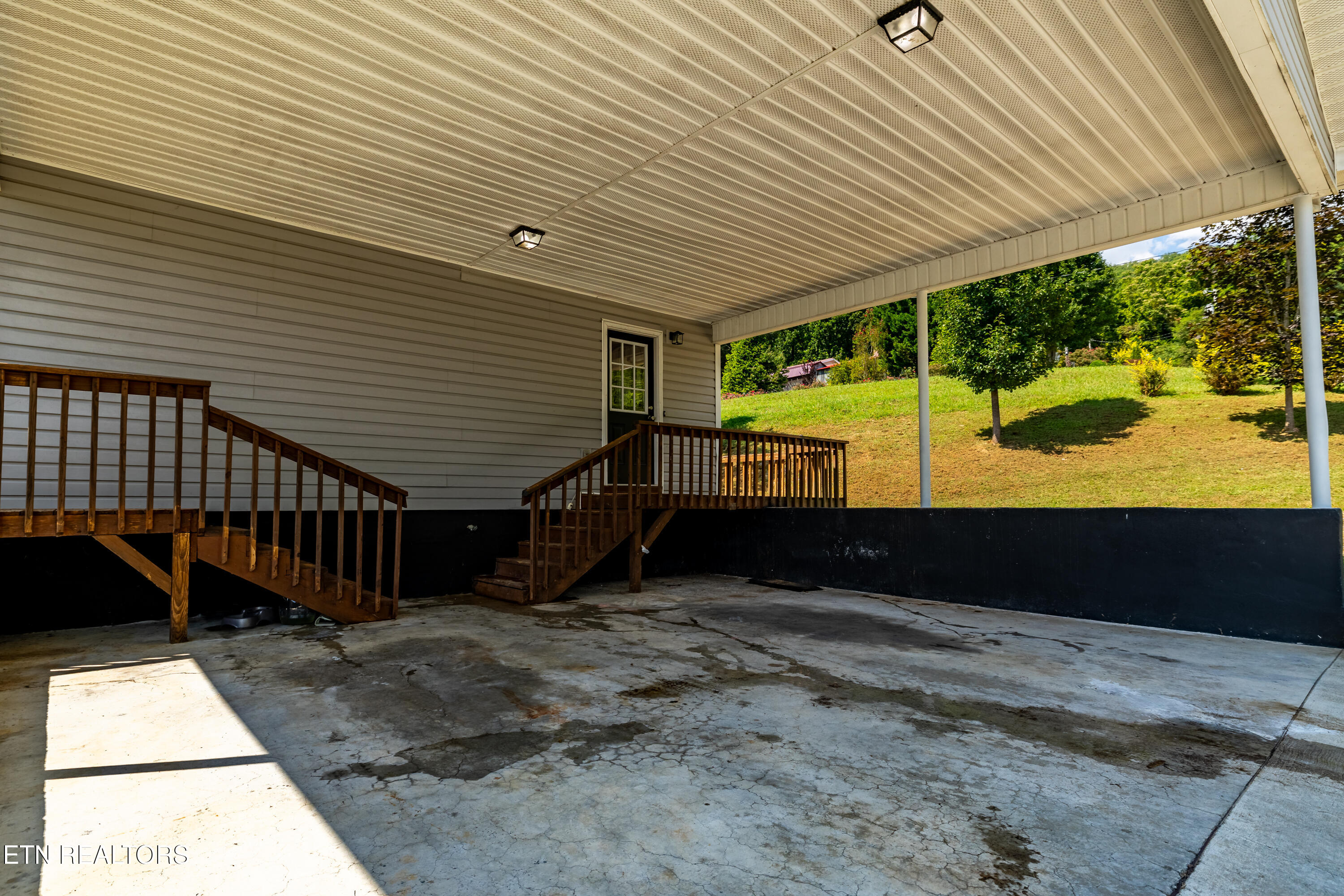 303 N 16th Street Lafollette TN 37766