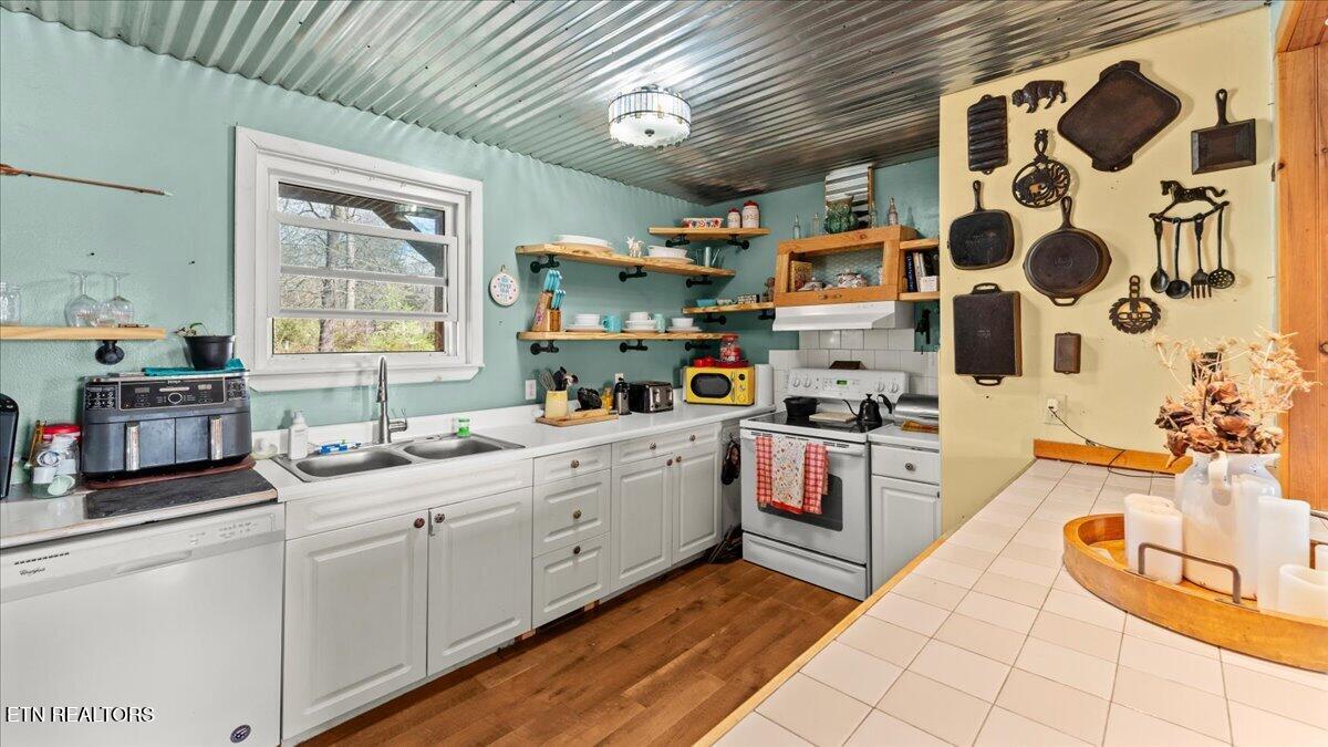 966 Chestnut Grove Road Dandridge TN 37725