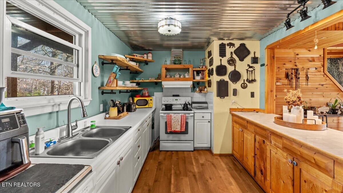 966 Chestnut Grove Road Dandridge TN 37725