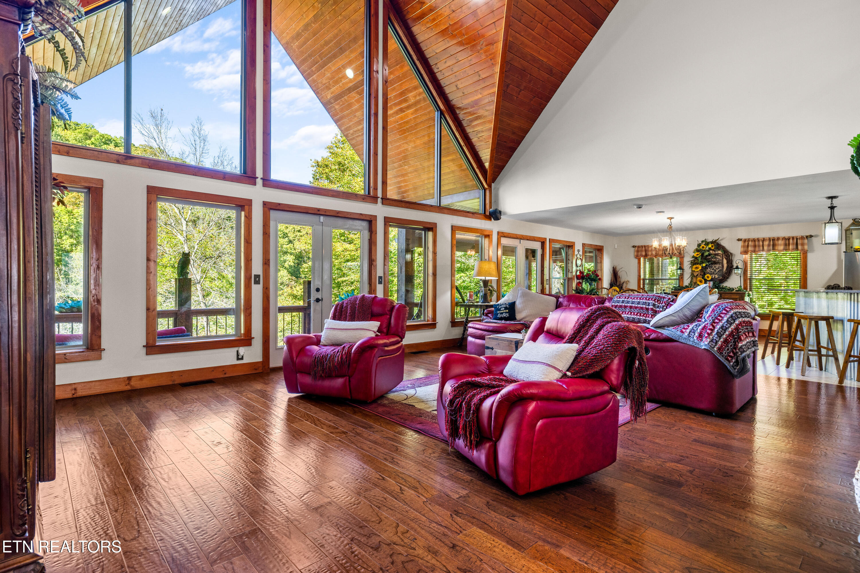 715 Landmark Road Jacksboro TN 37757