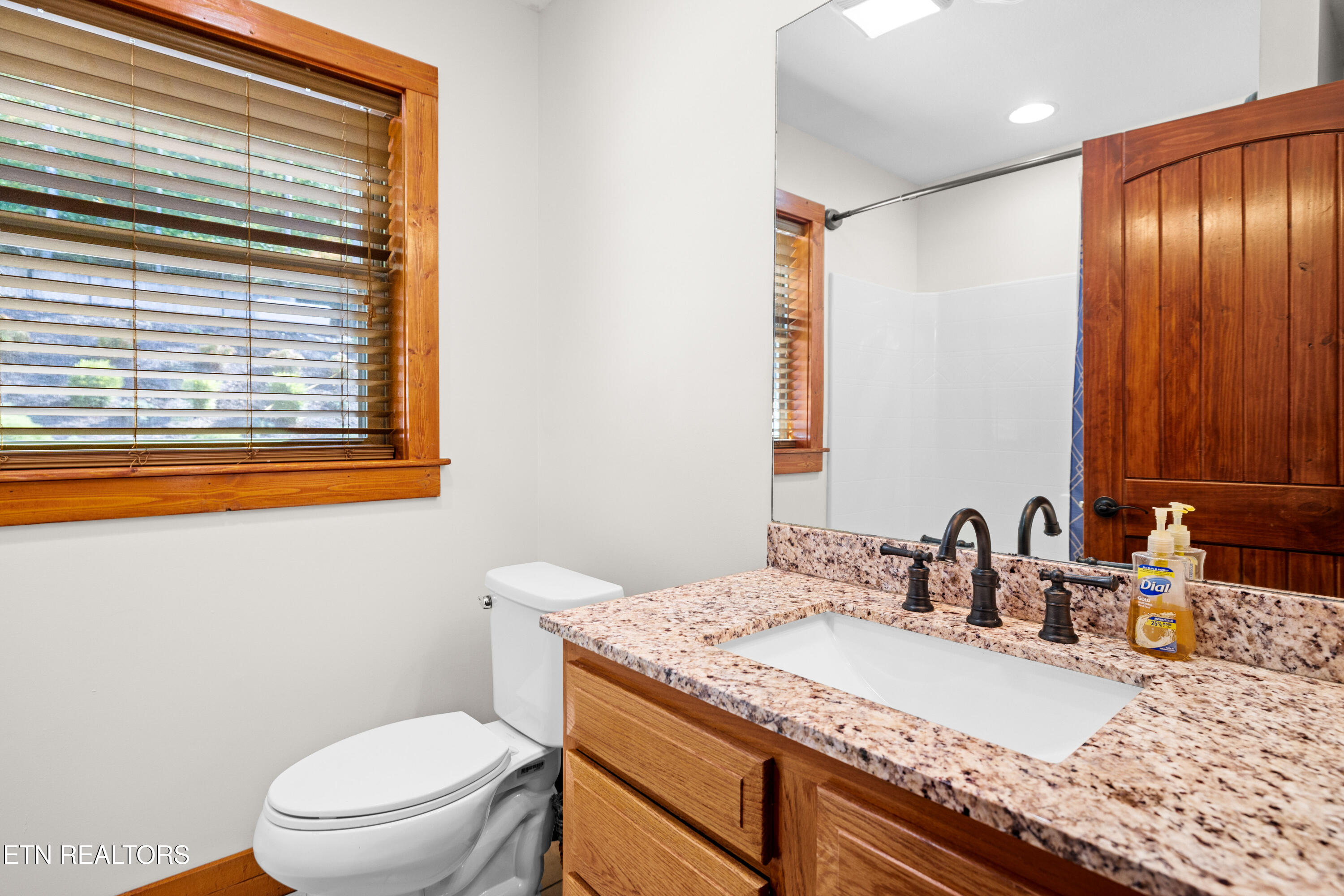 715 Landmark Road Jacksboro TN 37757