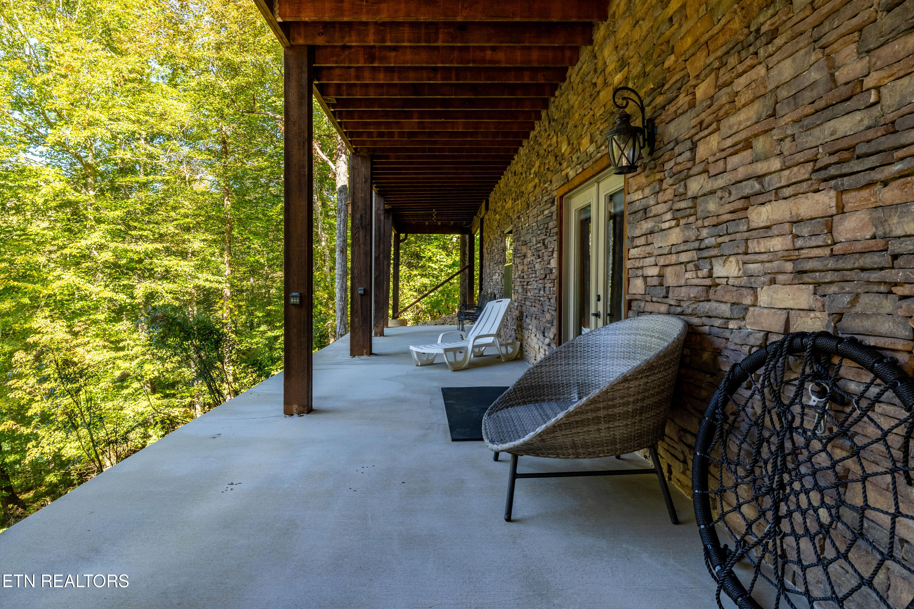 715 Landmark Road Jacksboro TN 37757