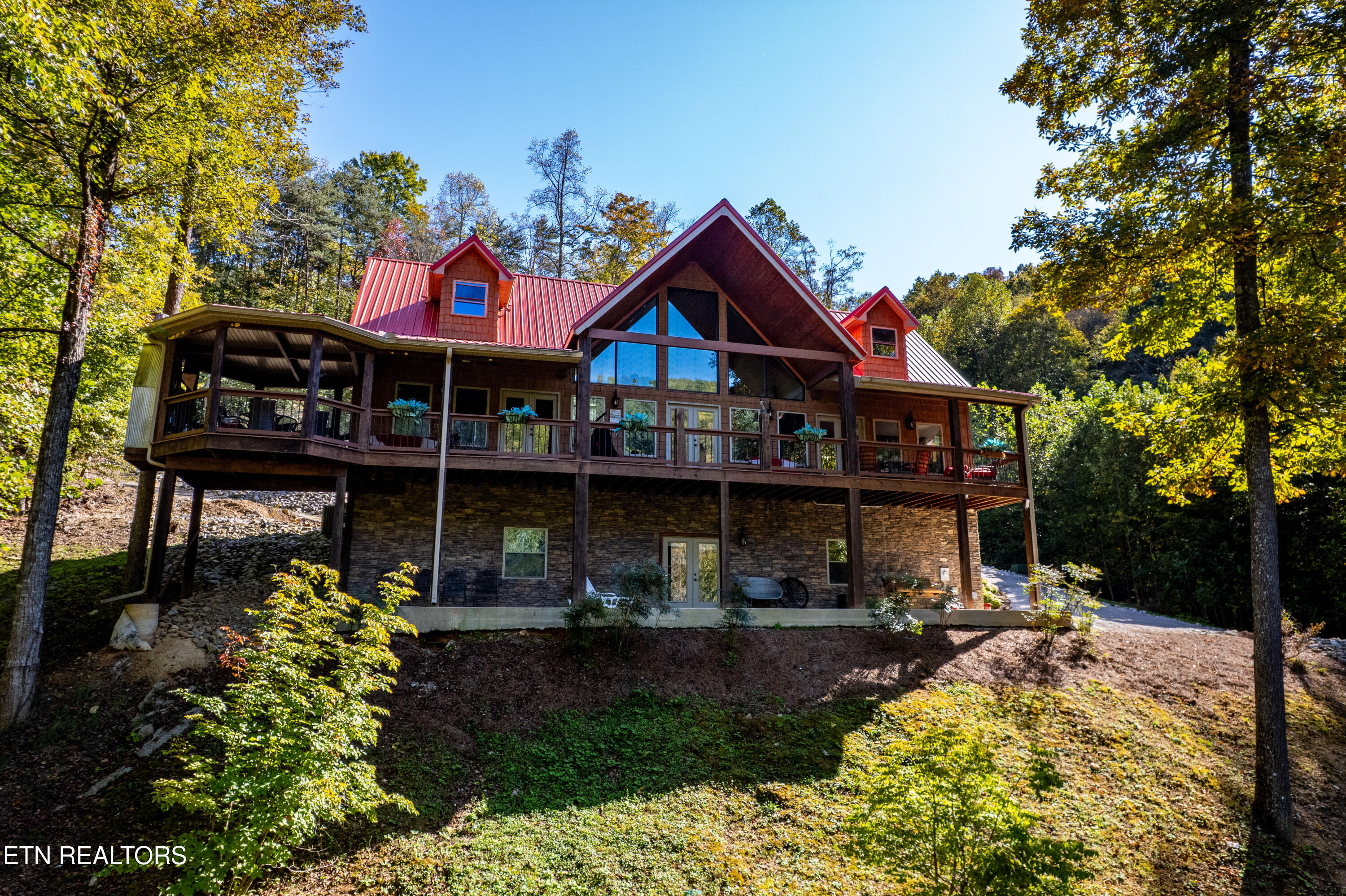 715 Landmark Road Jacksboro TN 37757