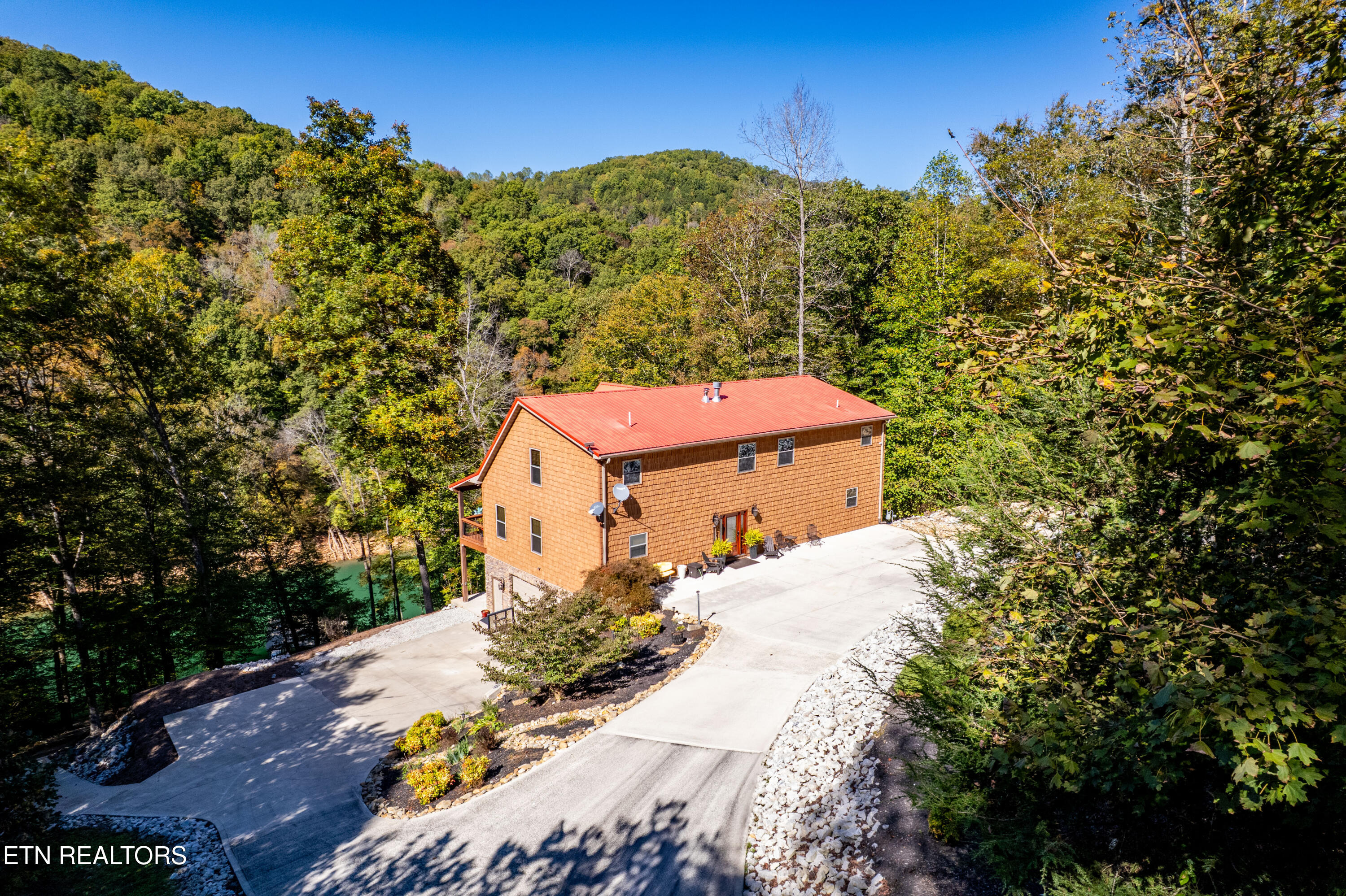 715 Landmark Road Jacksboro TN 37757