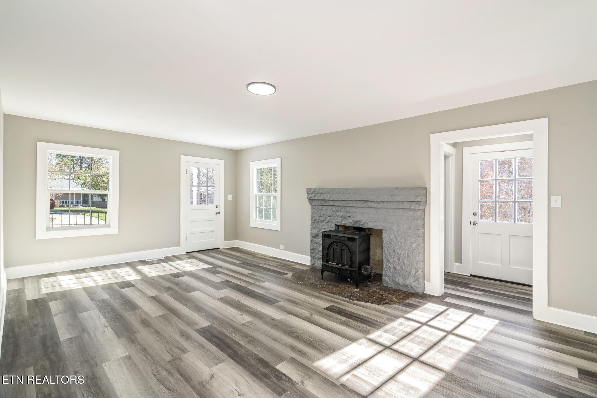 604 Carmen Lane Clinton TN 37716