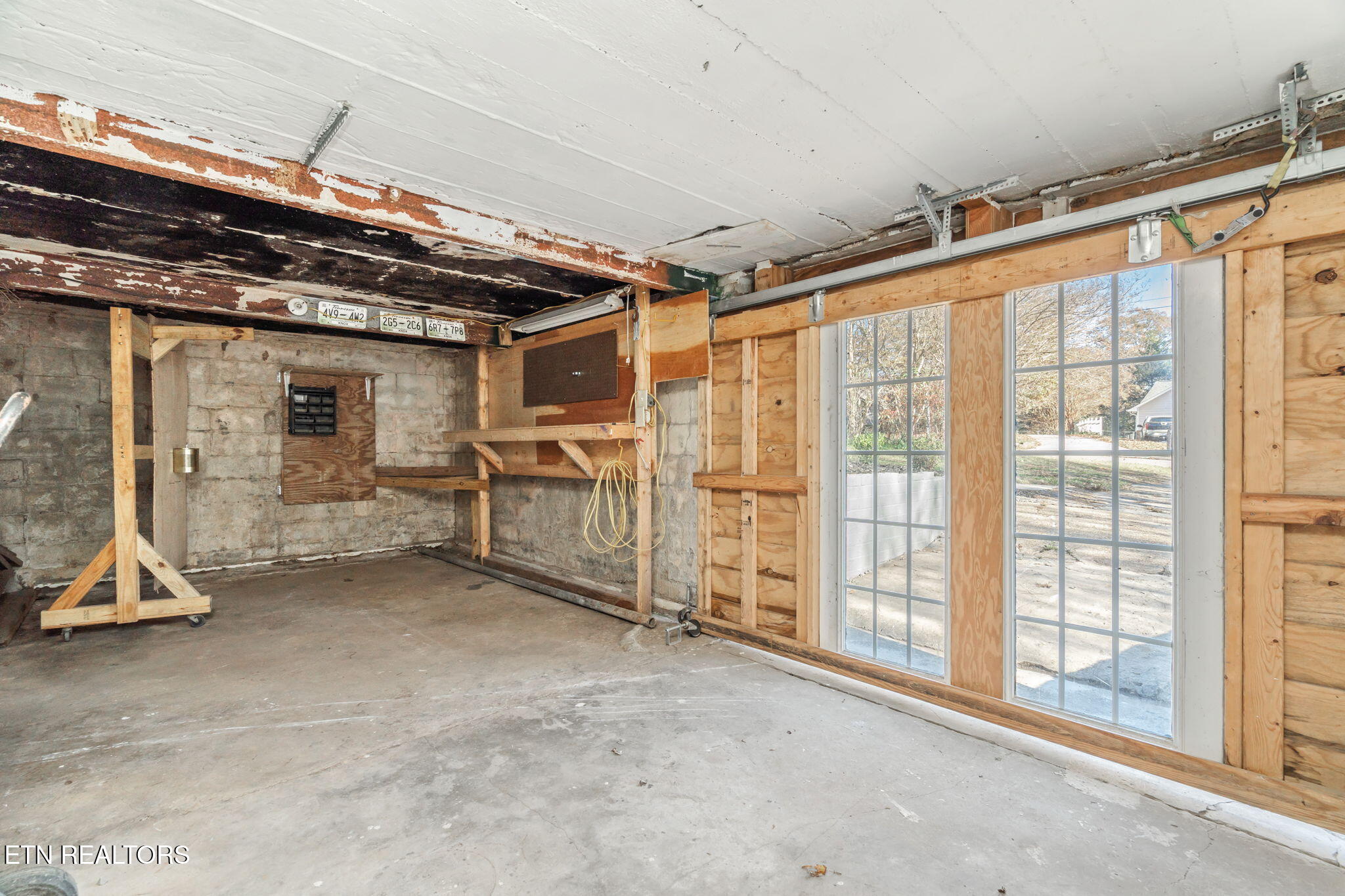 604 Carmen Lane Clinton TN 37716
