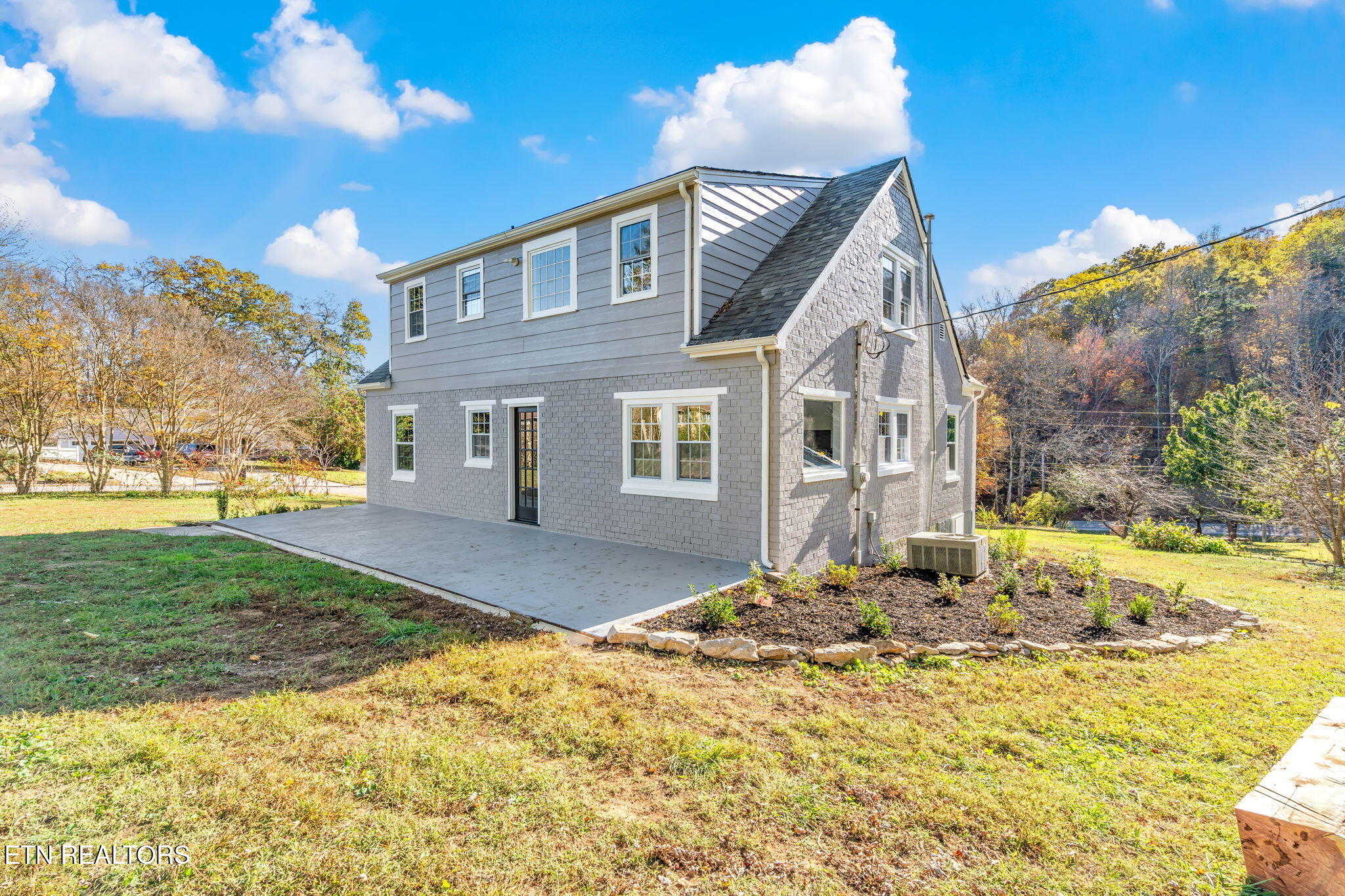 604 Carmen Lane Clinton TN 37716