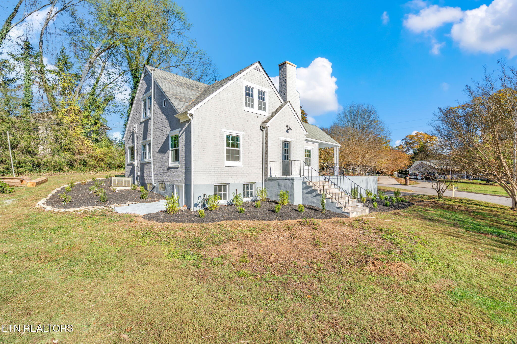 604 Carmen Lane Clinton TN 37716