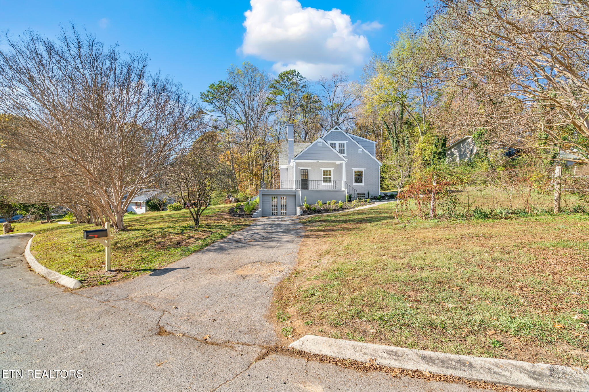 604 Carmen Lane Clinton TN 37716