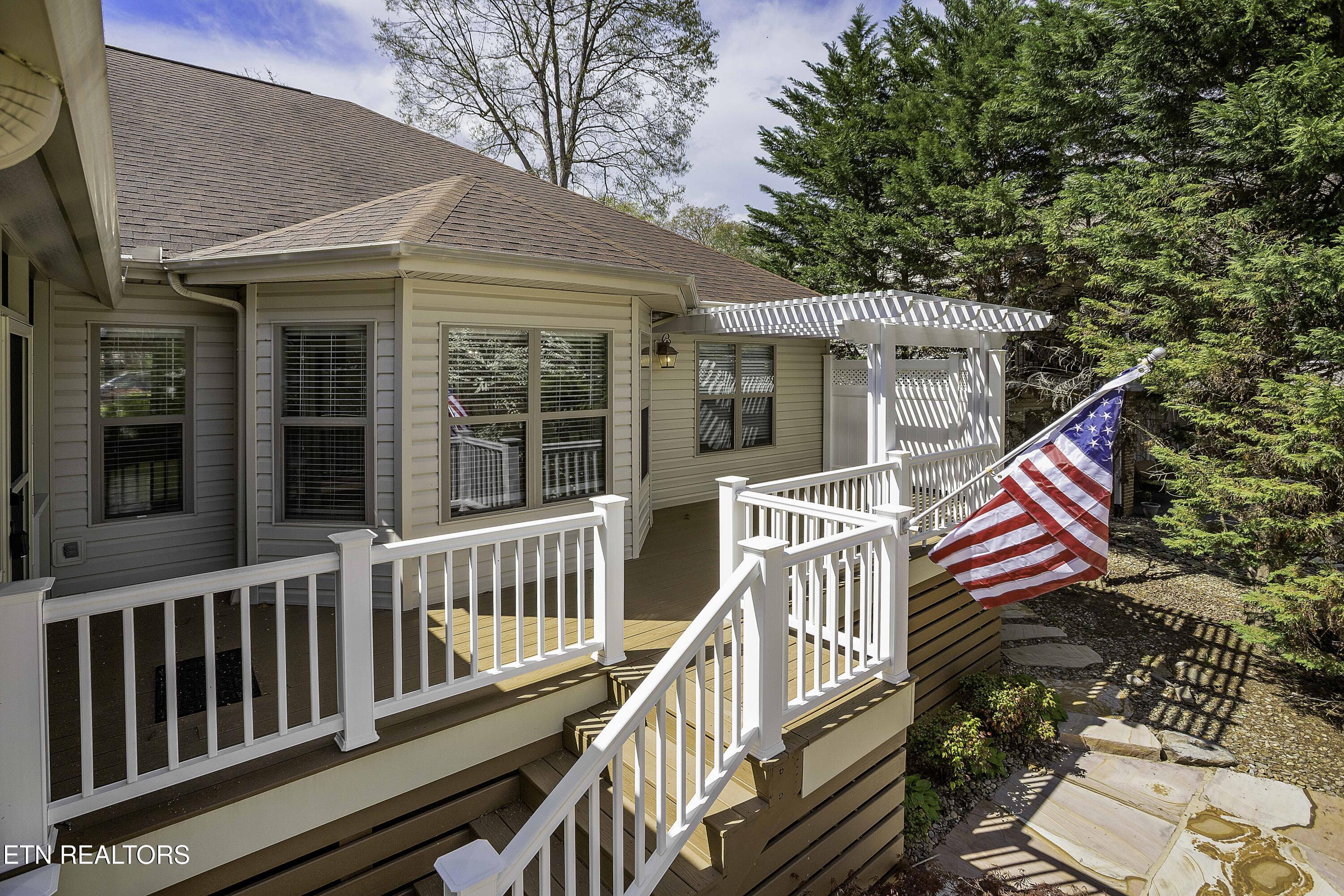 126 Oostanali Way Loudon TN 37774