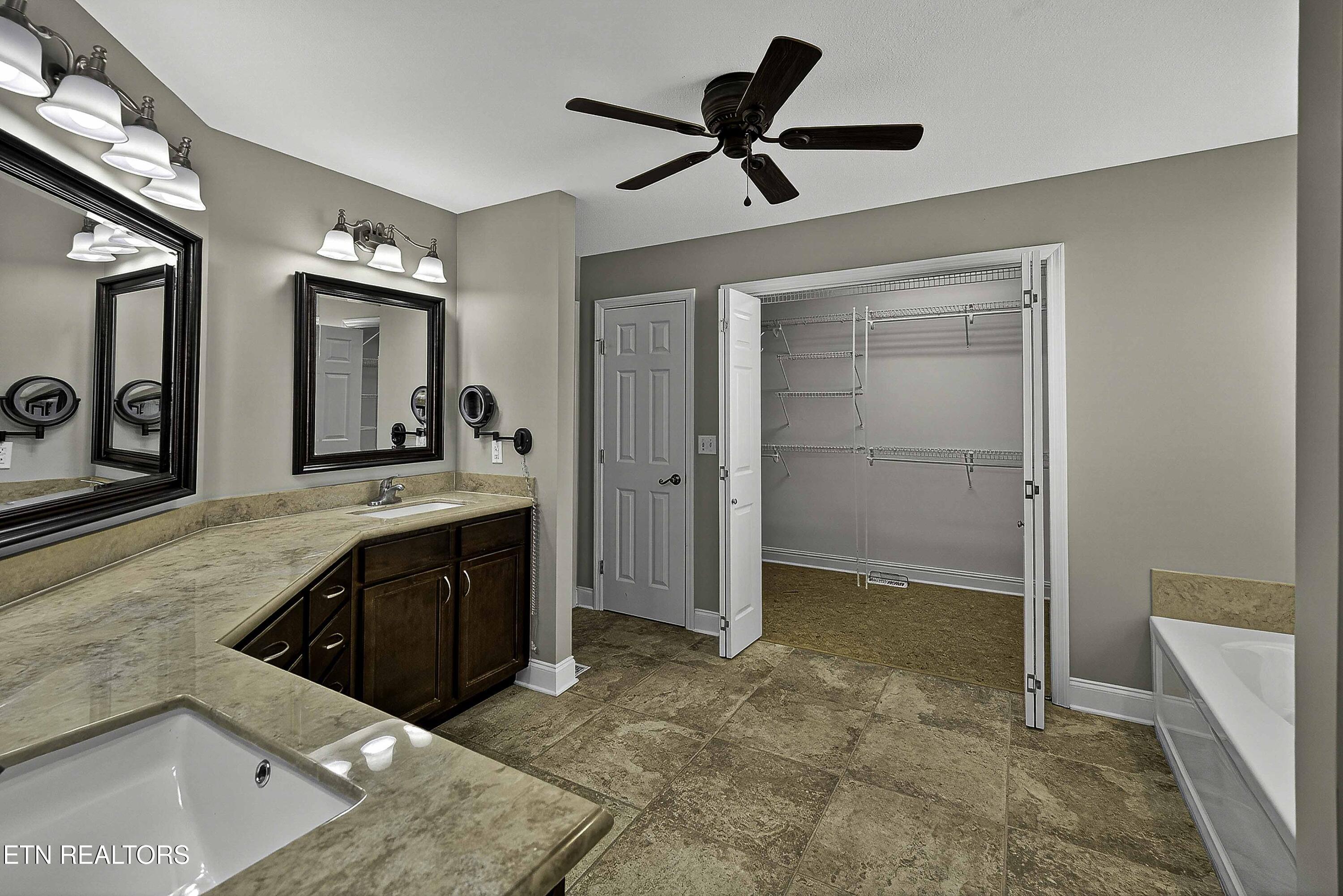 126 Oostanali Way Loudon TN 37774