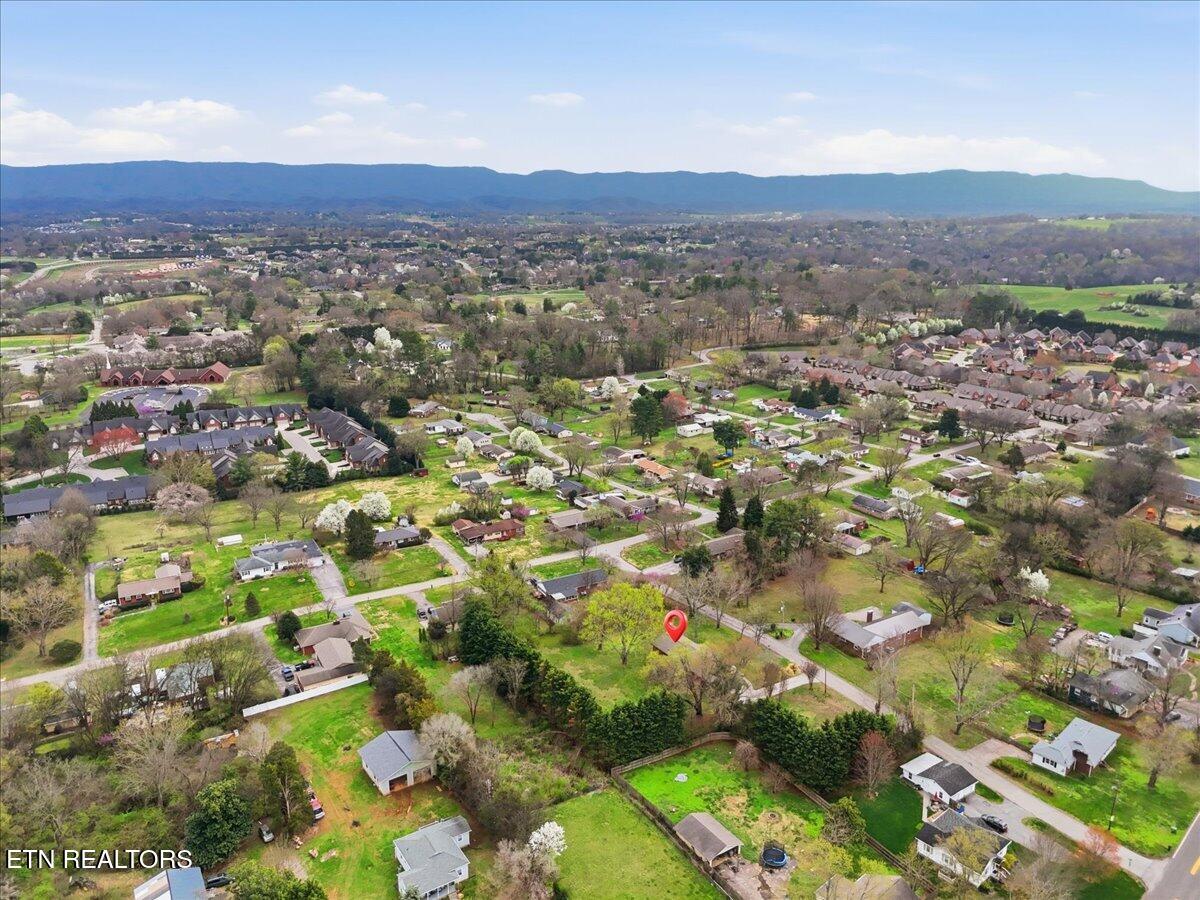 210 Hood Street Maryville TN 37803