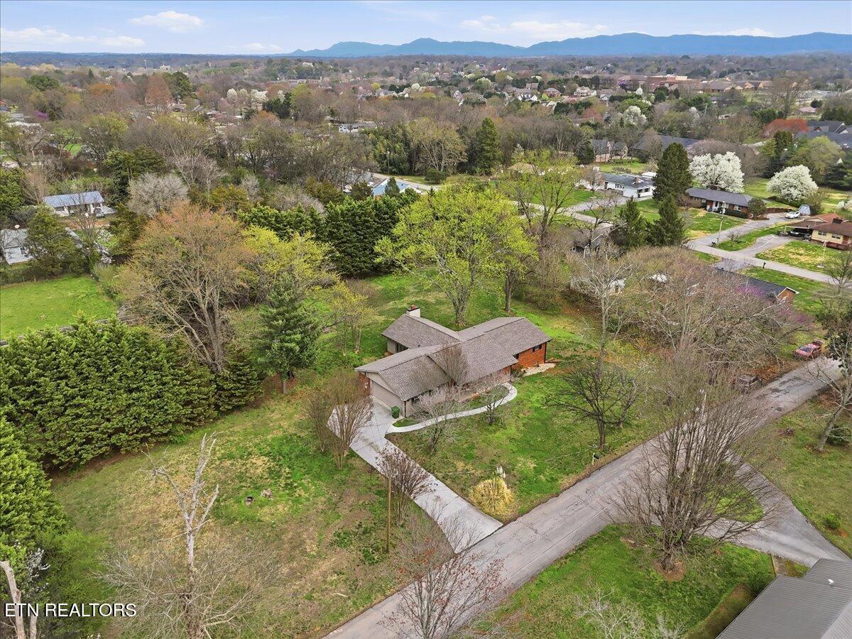 210 Hood Street Maryville TN 37803