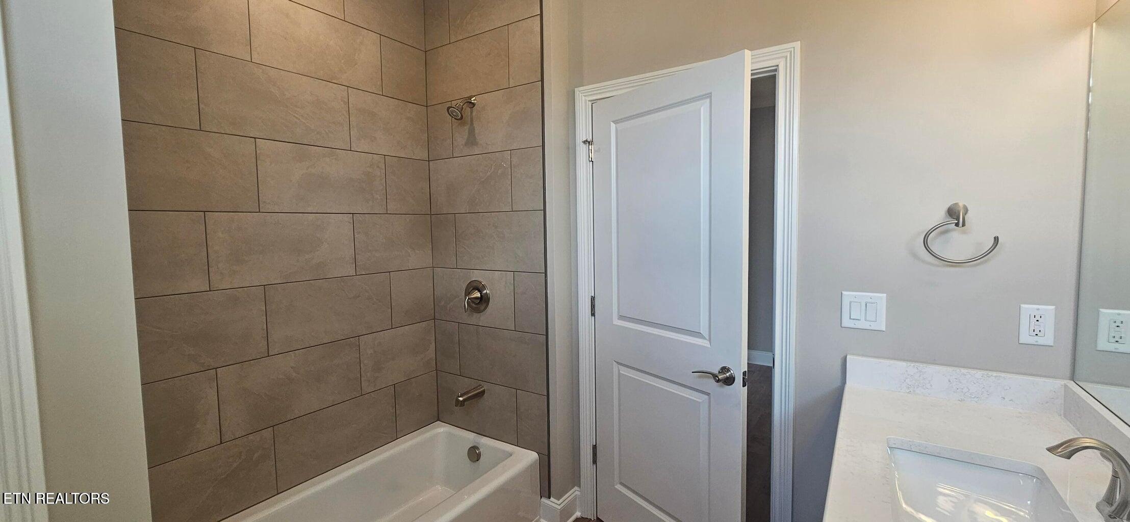 471 Trillium Trail Lenoir City TN 37771