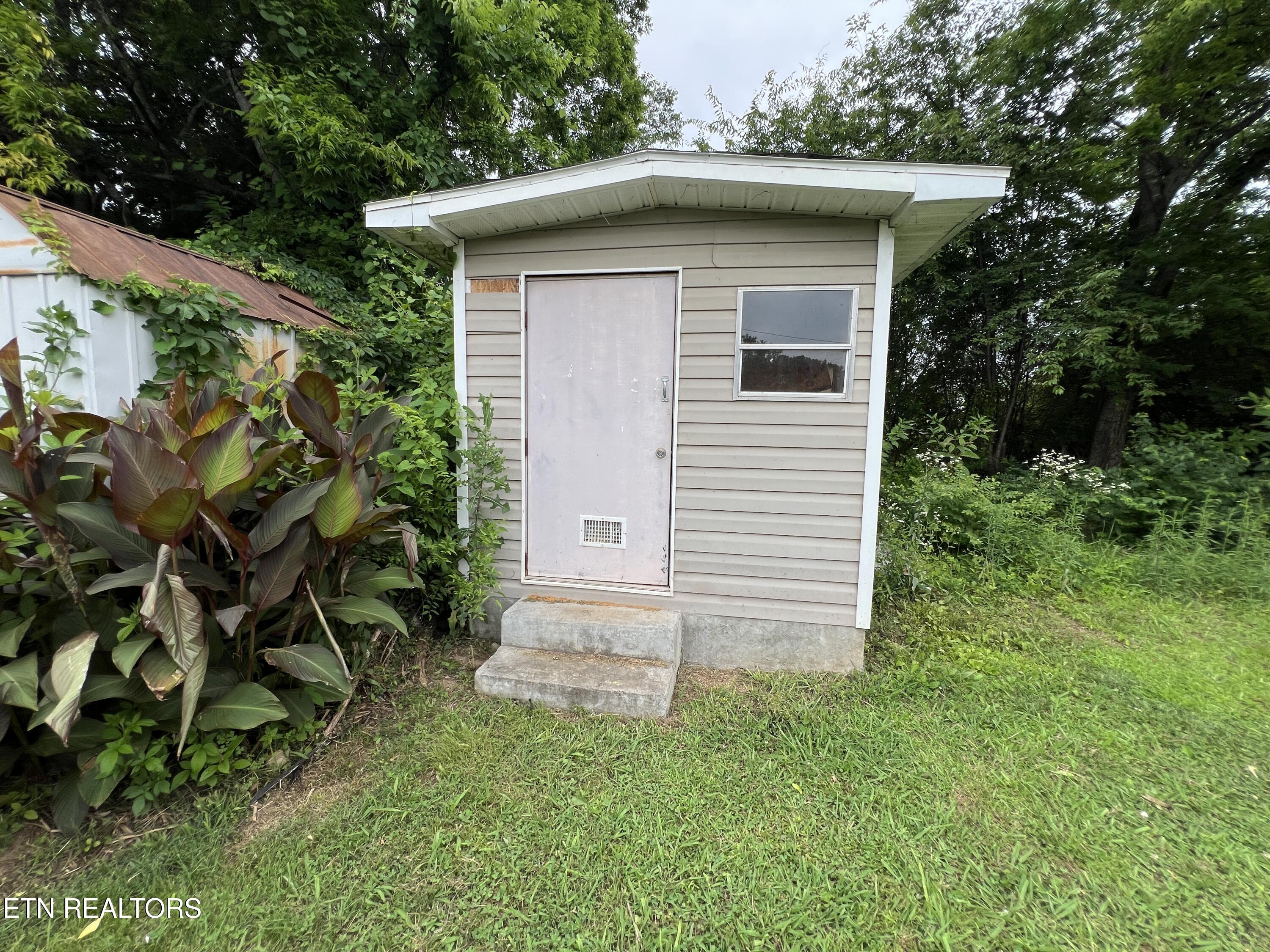 185 Toomey Lane Madisonville TN 37354