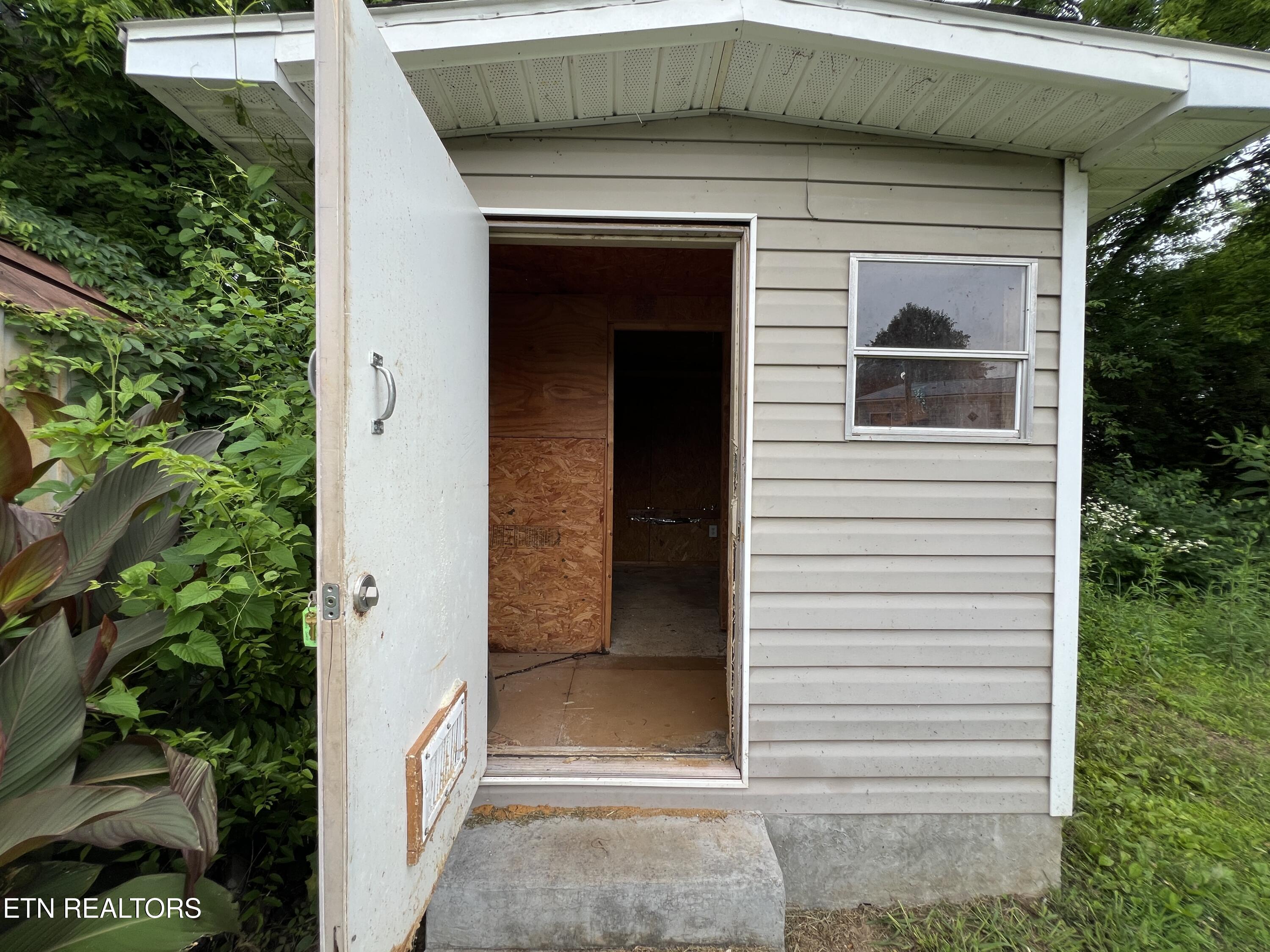 185 Toomey Lane Madisonville TN 37354