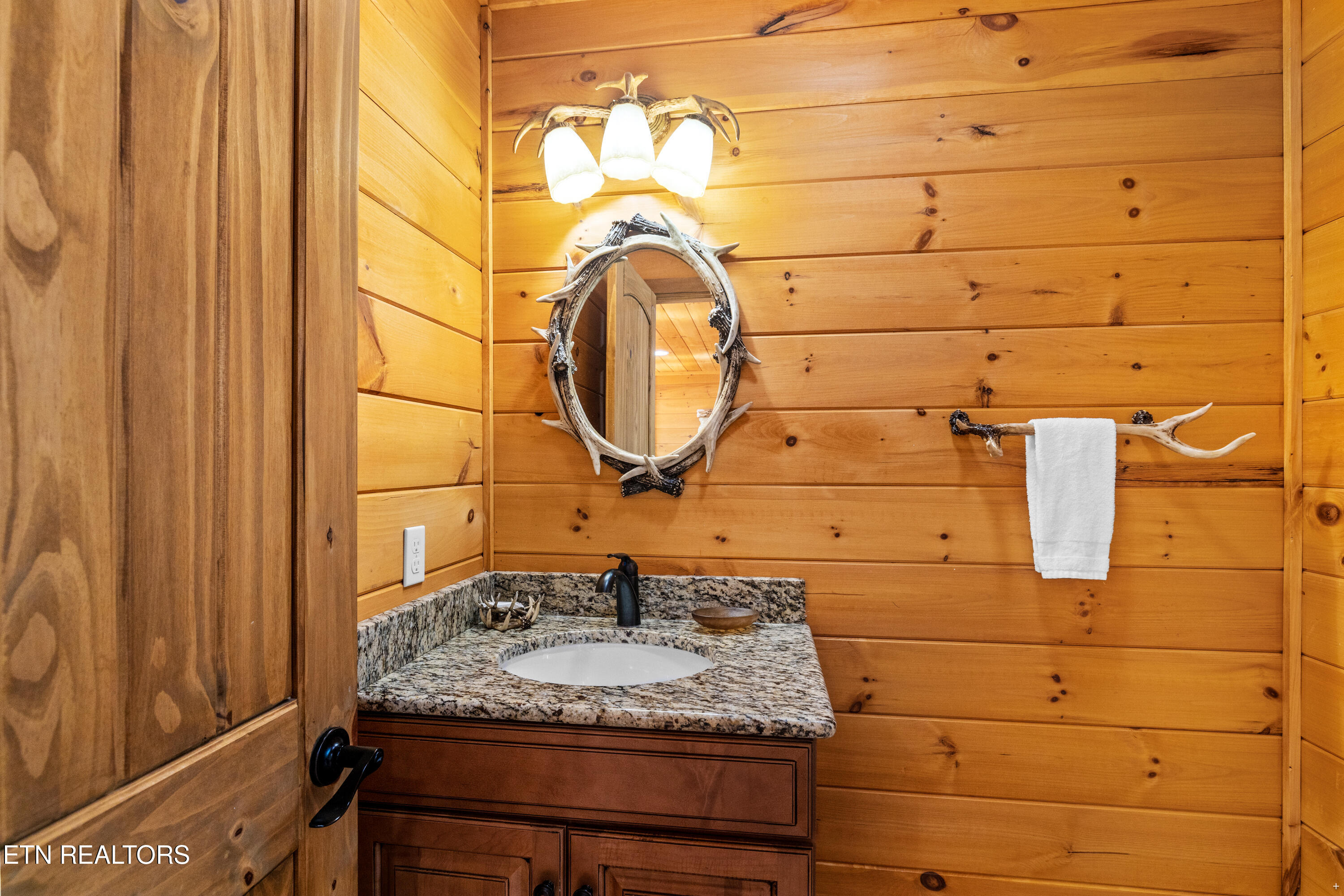 1845 Pinestand Ridge Way Sevierville TN 37862