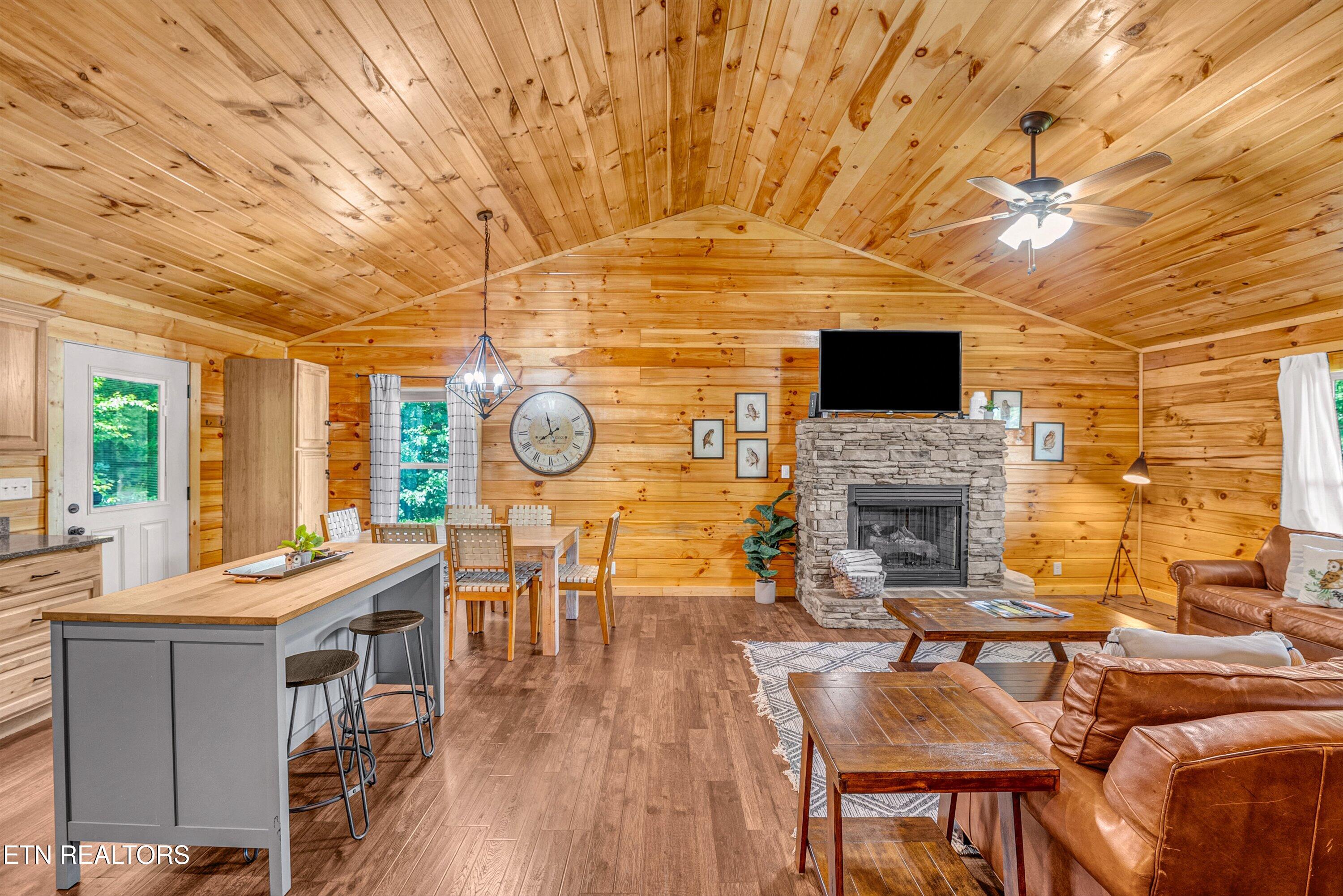 2316 Wingspan Drive Sevierville TN 37876