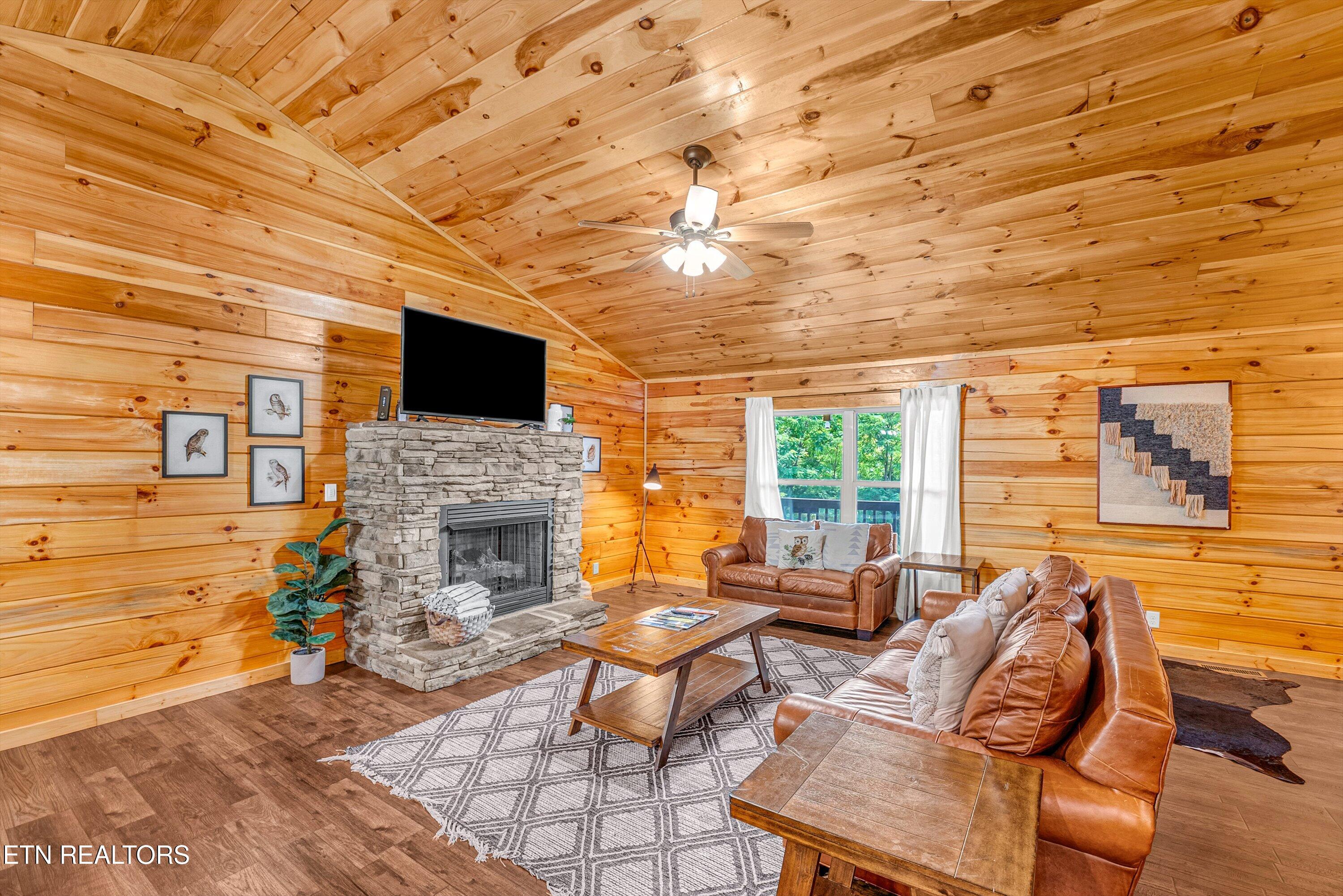 2316 Wingspan Drive Sevierville TN 37876