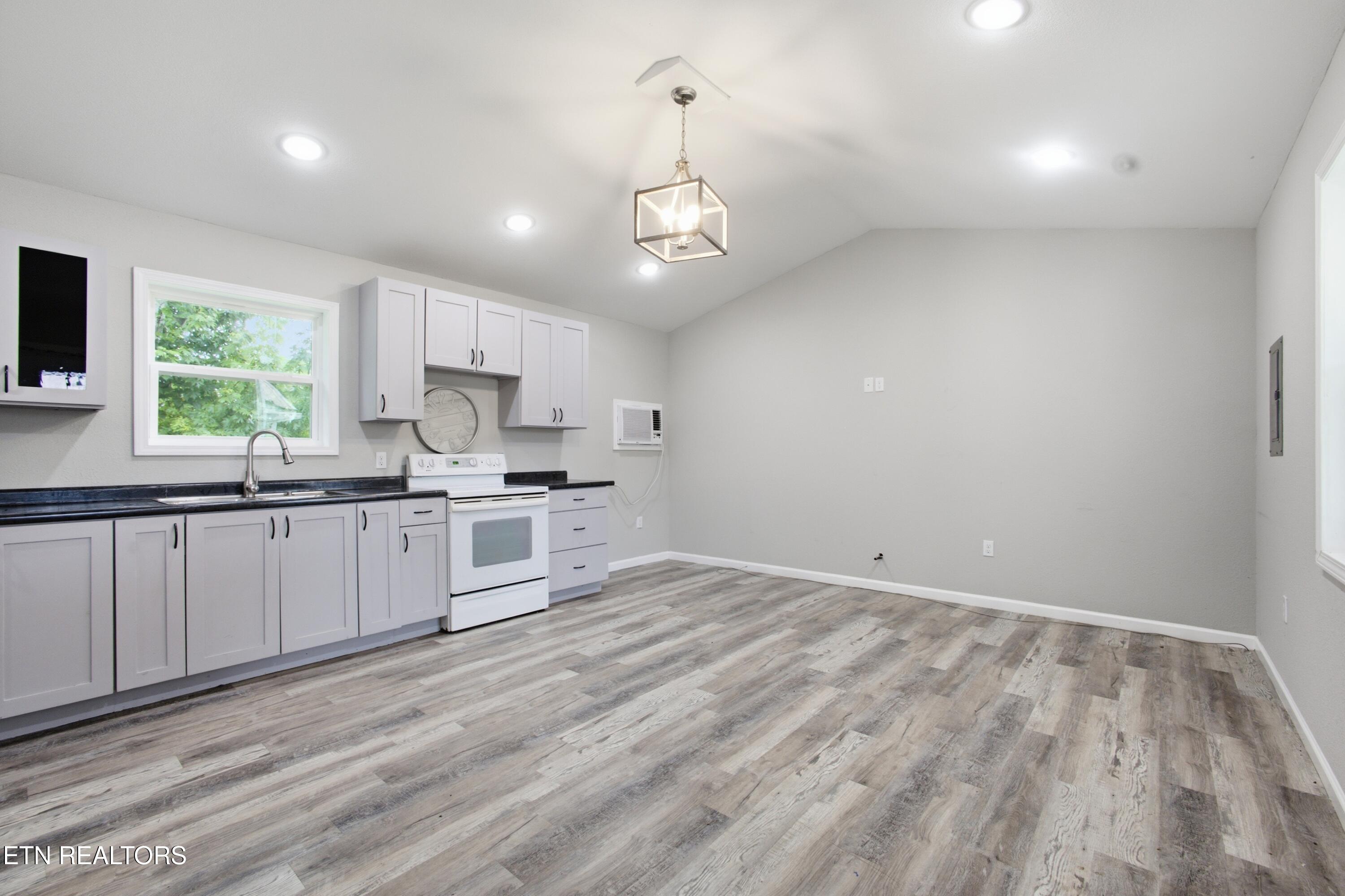 171 T Q Heidel Road Wartburg TN 37887