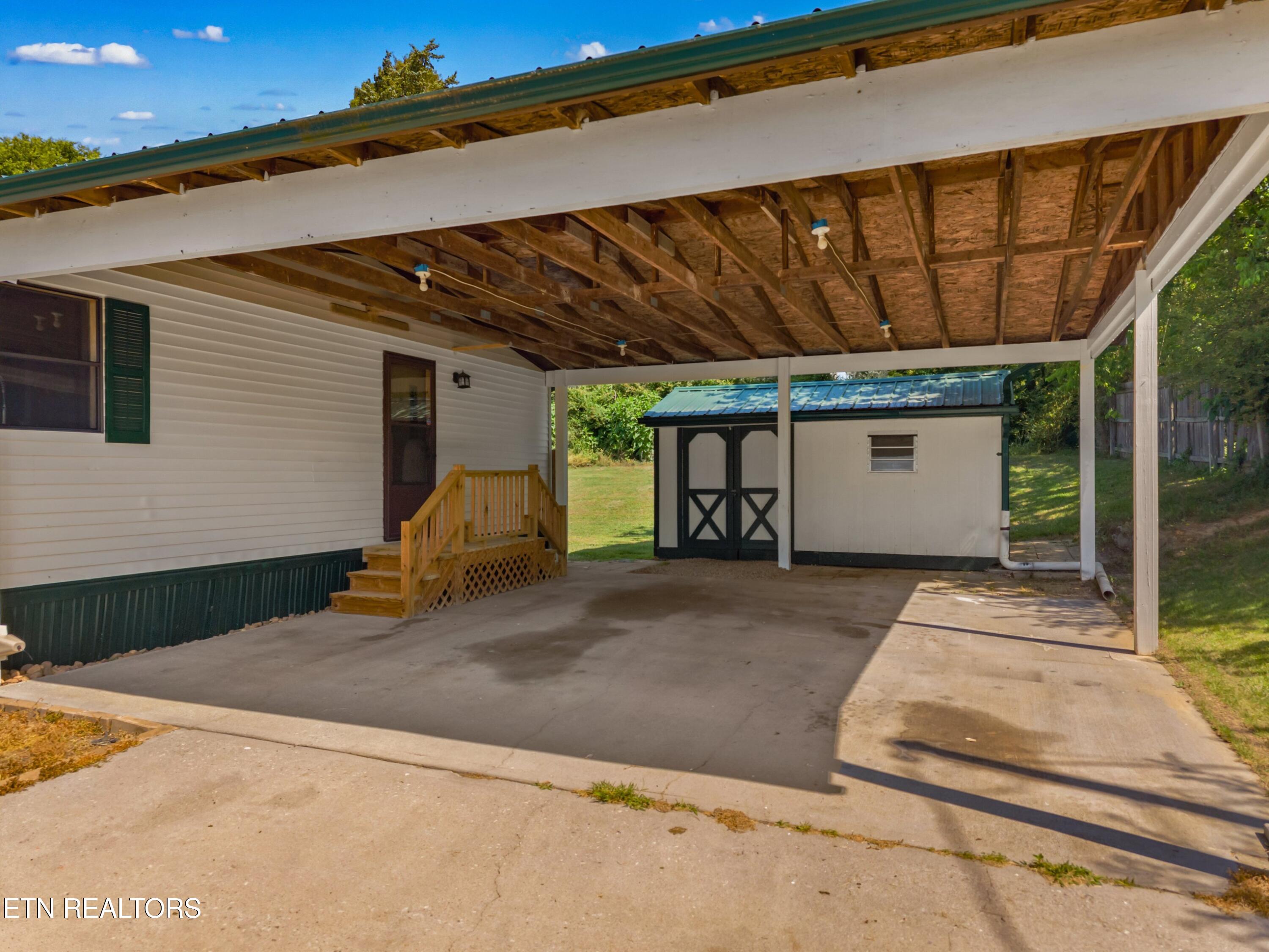 1424 River Breeze Drive Sevierville TN 37876