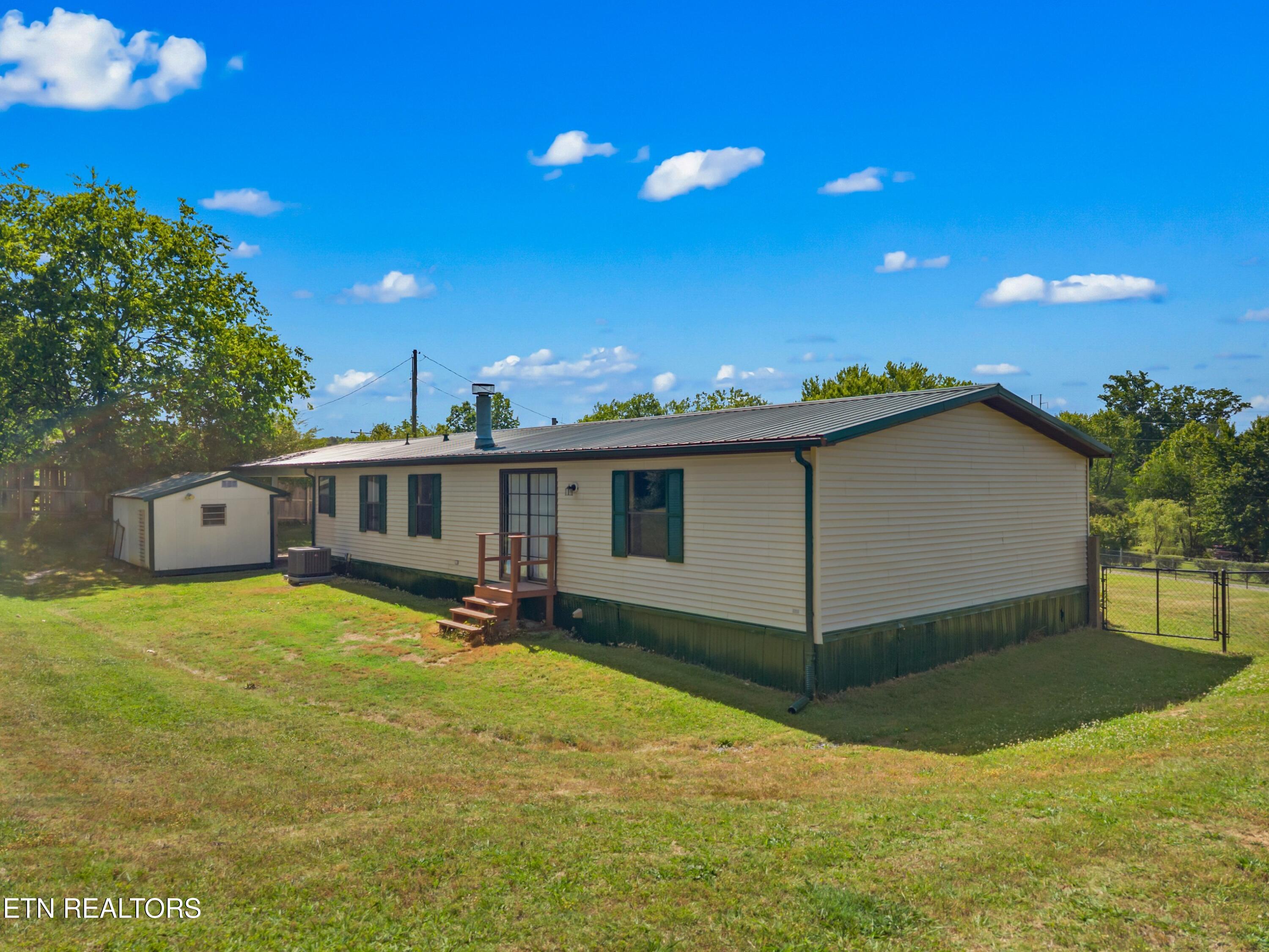 1424 River Breeze Drive Sevierville TN 37876