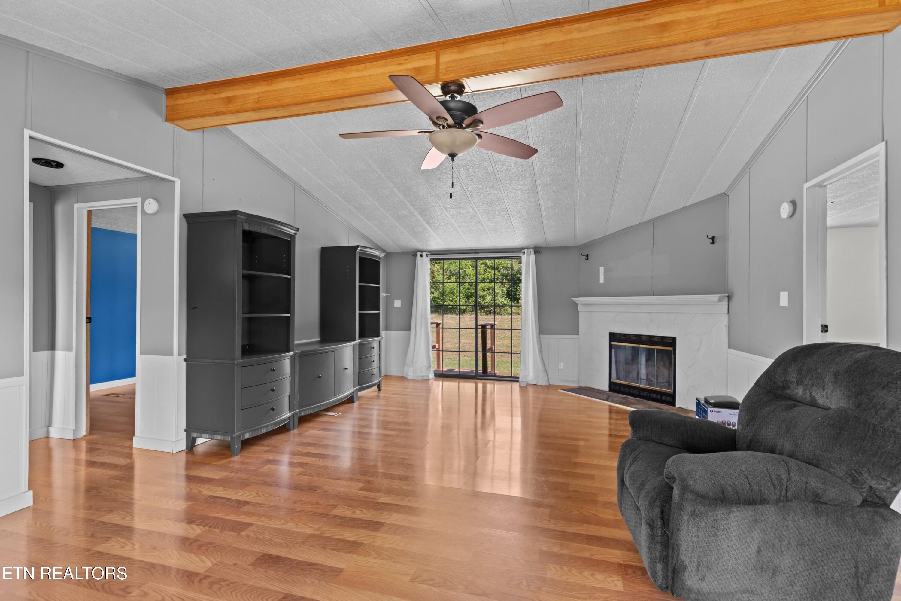 1424 River Breeze Drive Sevierville TN 37876