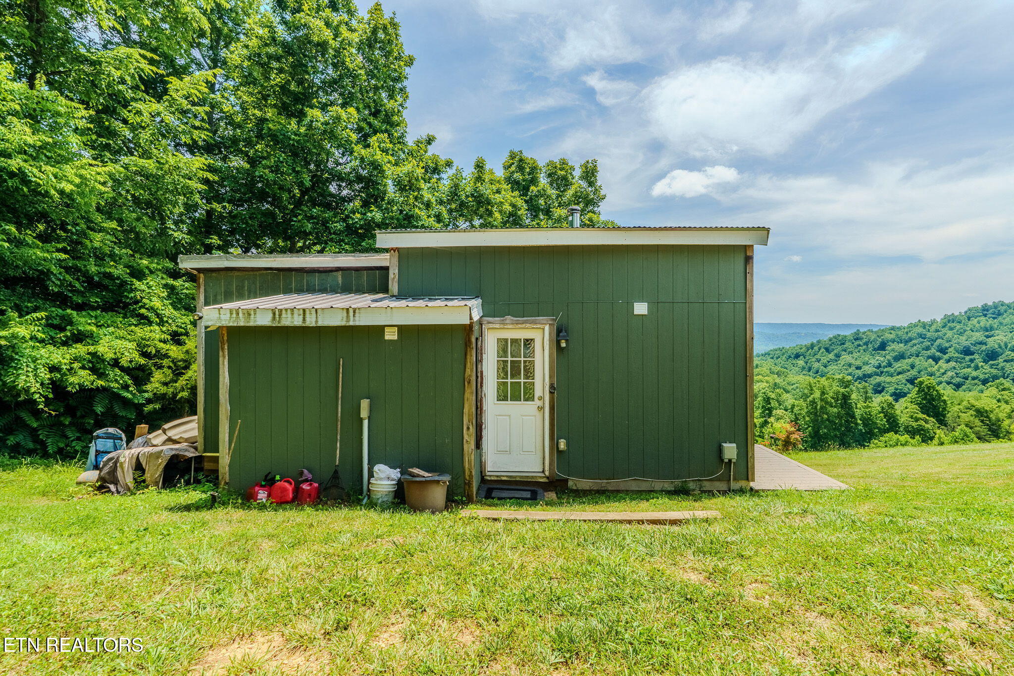 1563 Raven Hill Road Tazewell TN 37879