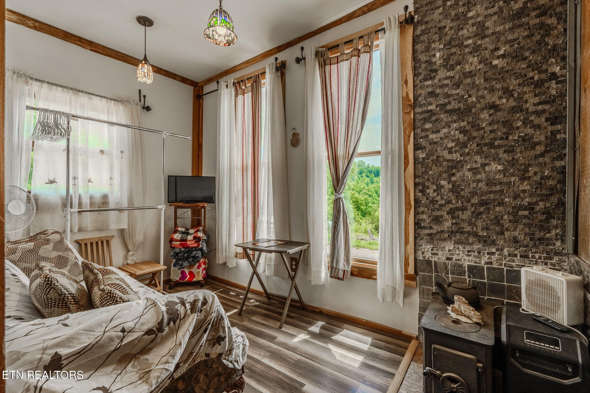 1563 Raven Hill Road Tazewell TN 37879