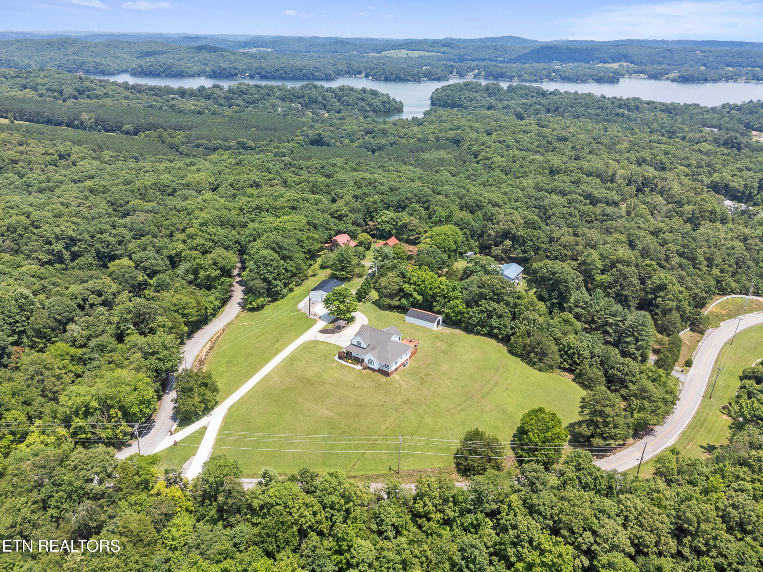 1229 New Hope Road Rockwood TN 37854