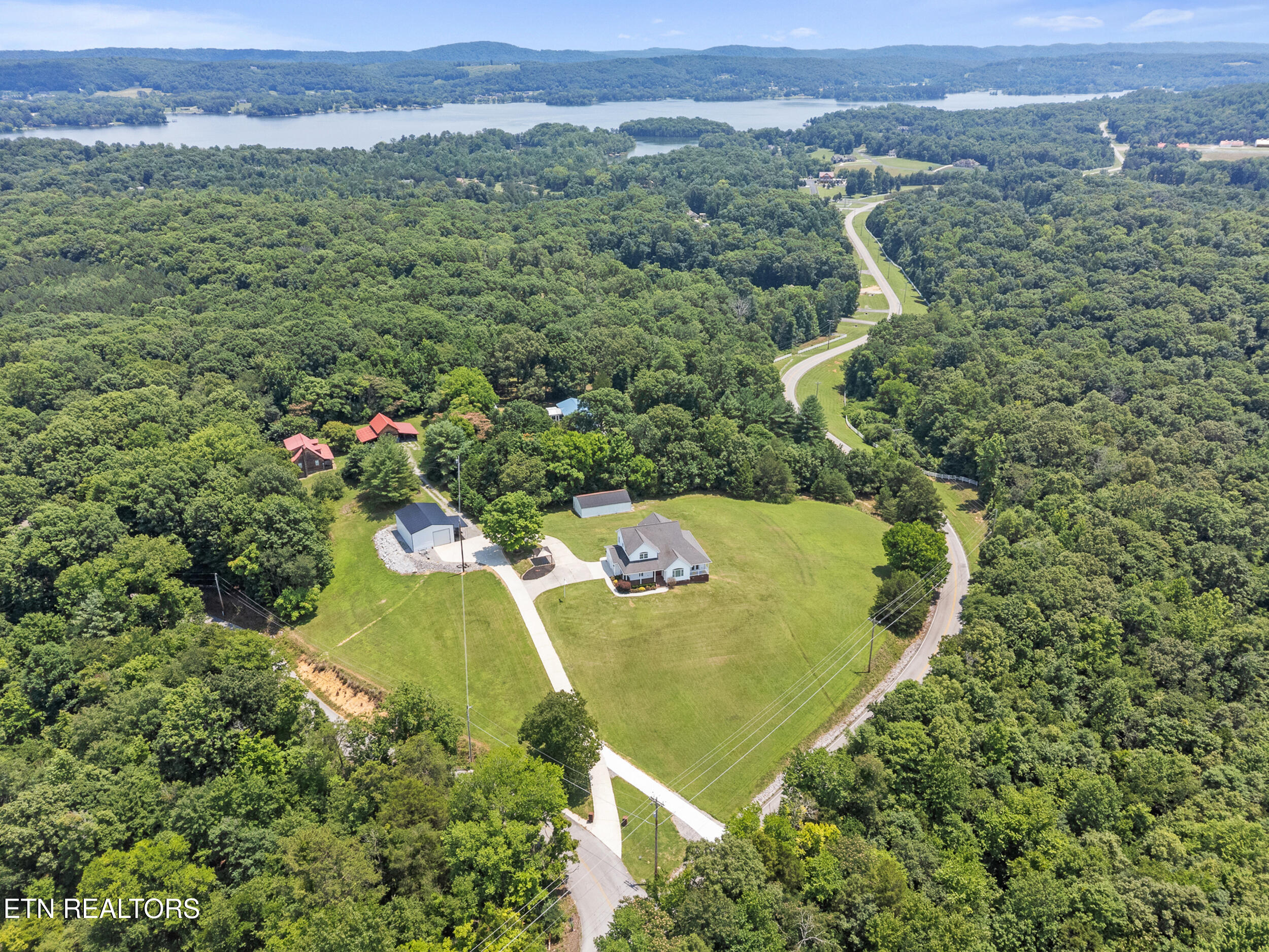 1229 New Hope Road Rockwood TN 37854