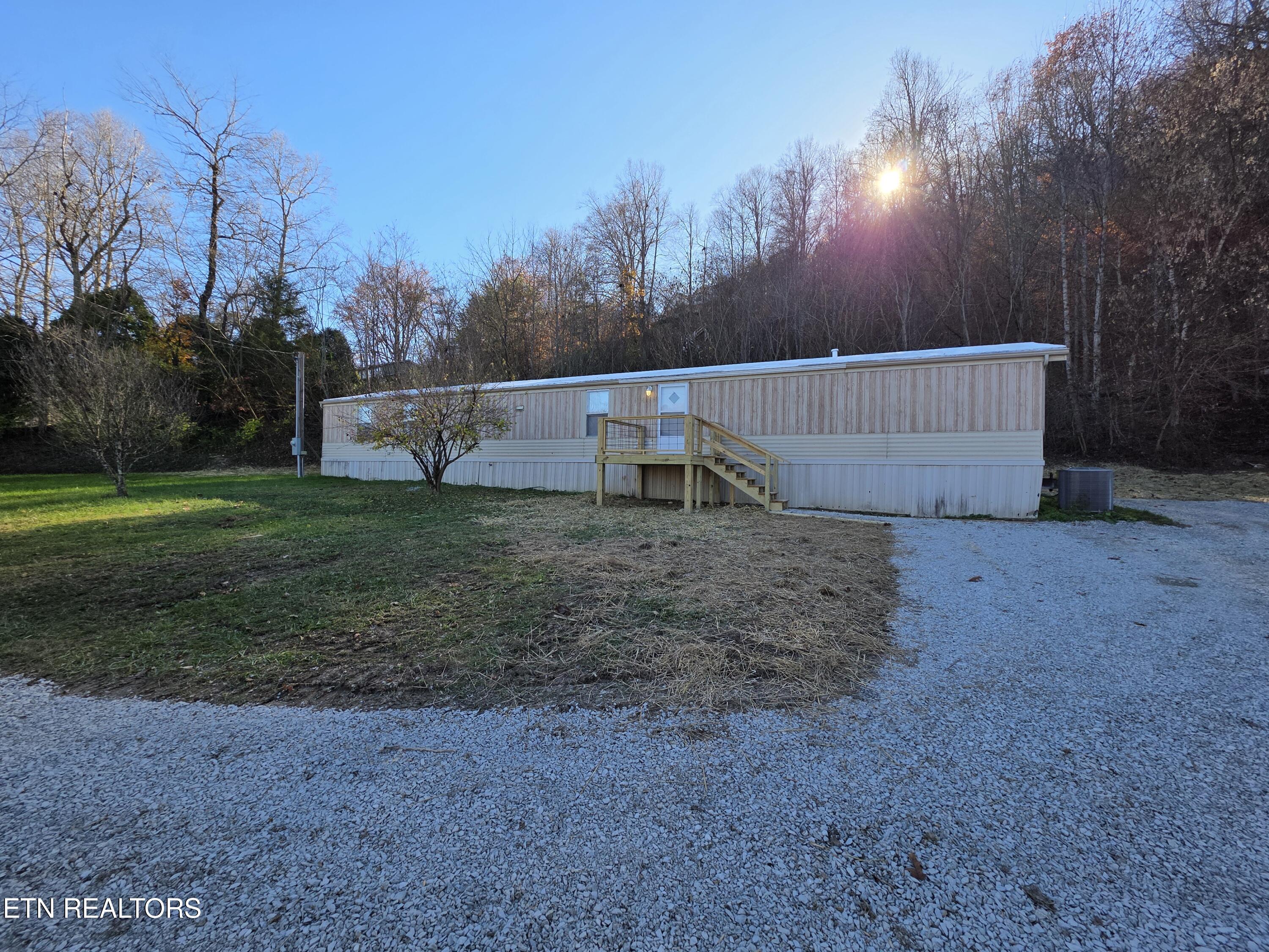 1288 Maiden Lane Lane Jellico TN 37762
