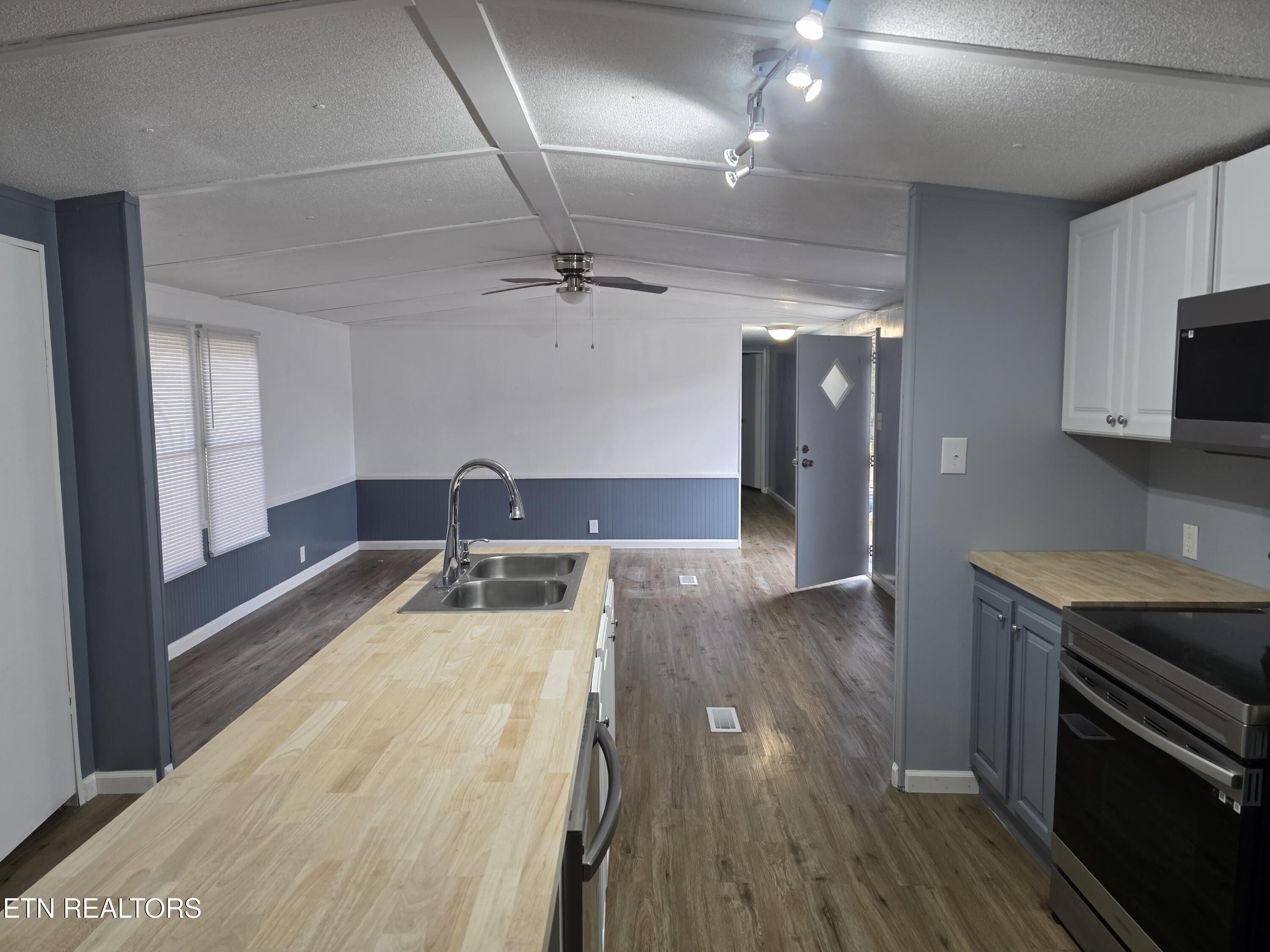 1288 Maiden Lane Lane Jellico TN 37762