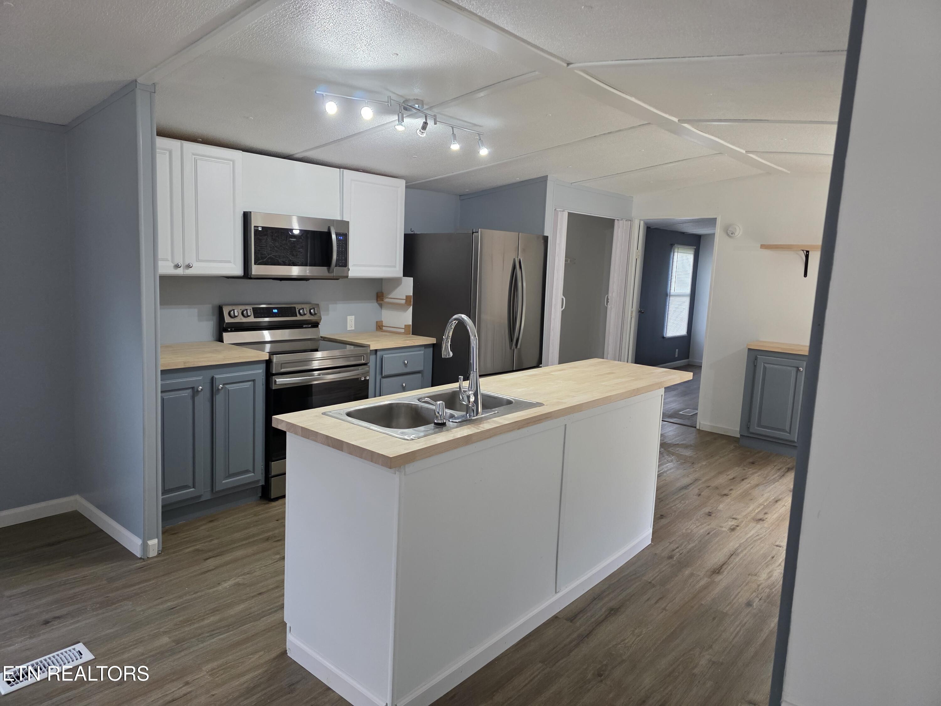 1288 Maiden Lane Lane Jellico TN 37762