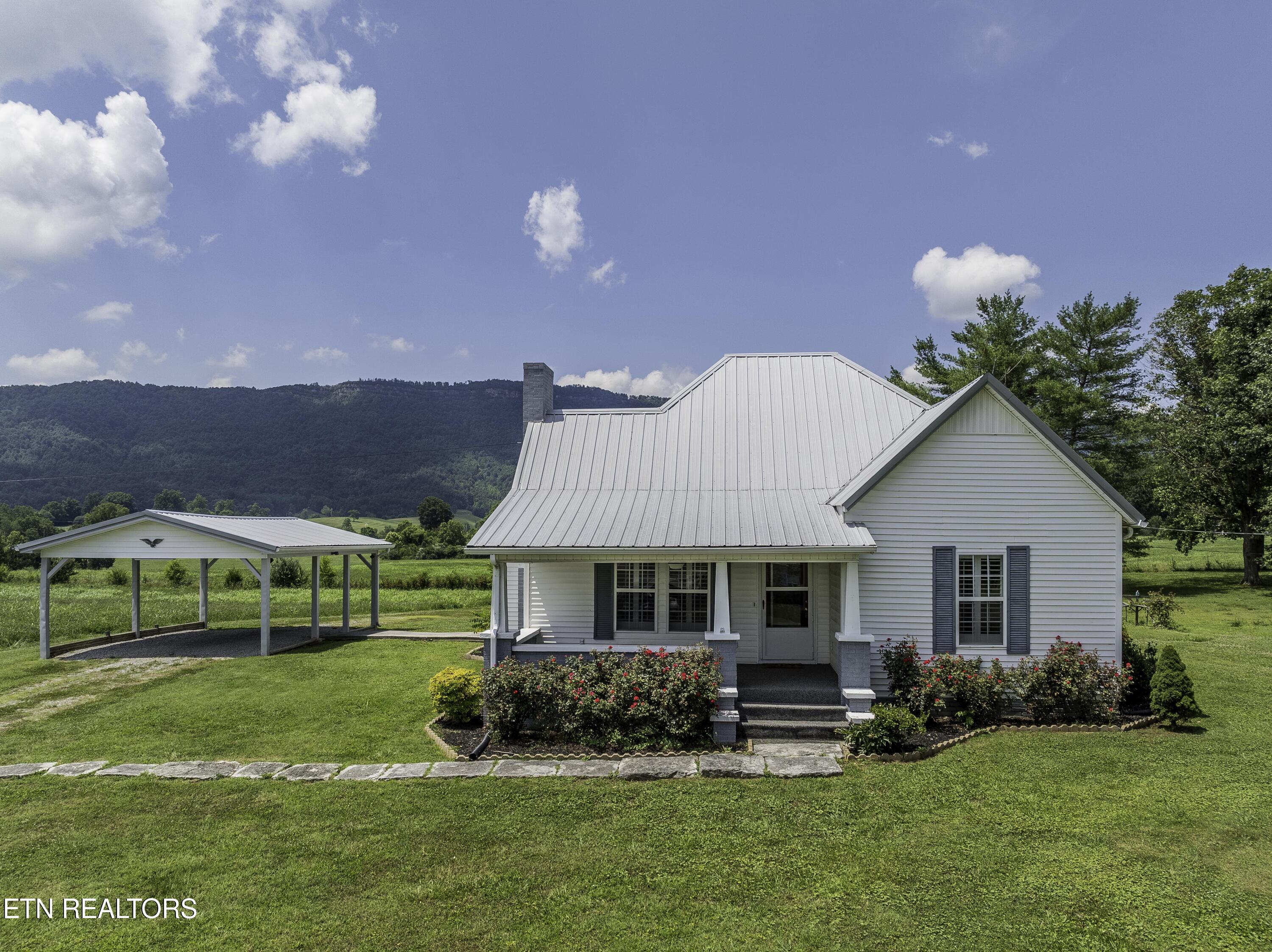 693 Old Middlesboro Highway Lafollette TN 37766