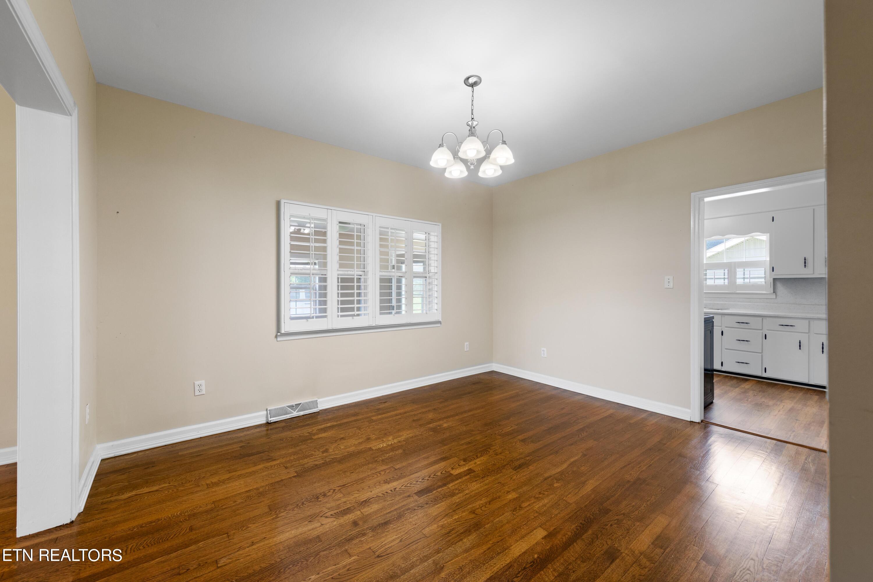 693 Old Middlesboro Highway Lafollette TN 37766