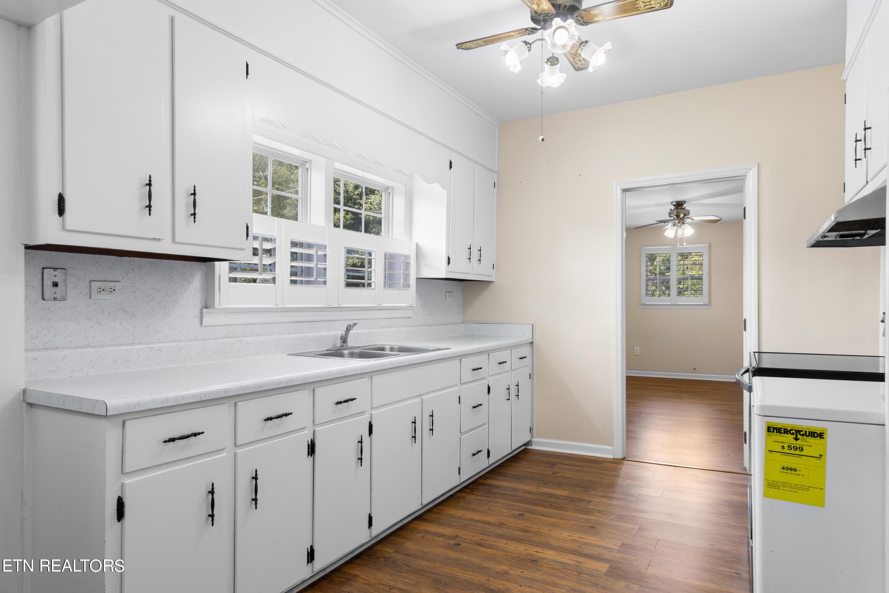693 Old Middlesboro Highway Lafollette TN 37766