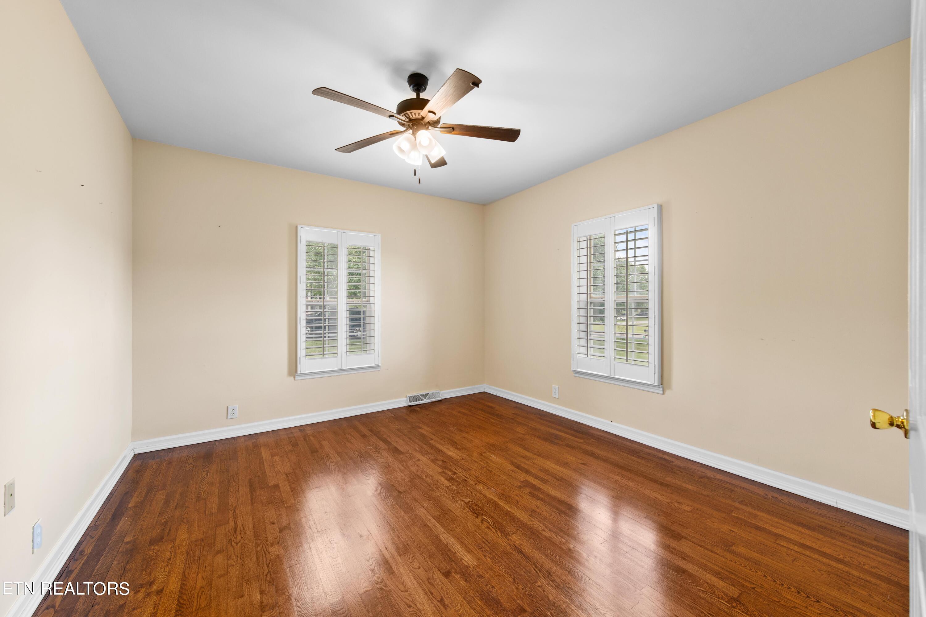 693 Old Middlesboro Highway Lafollette TN 37766