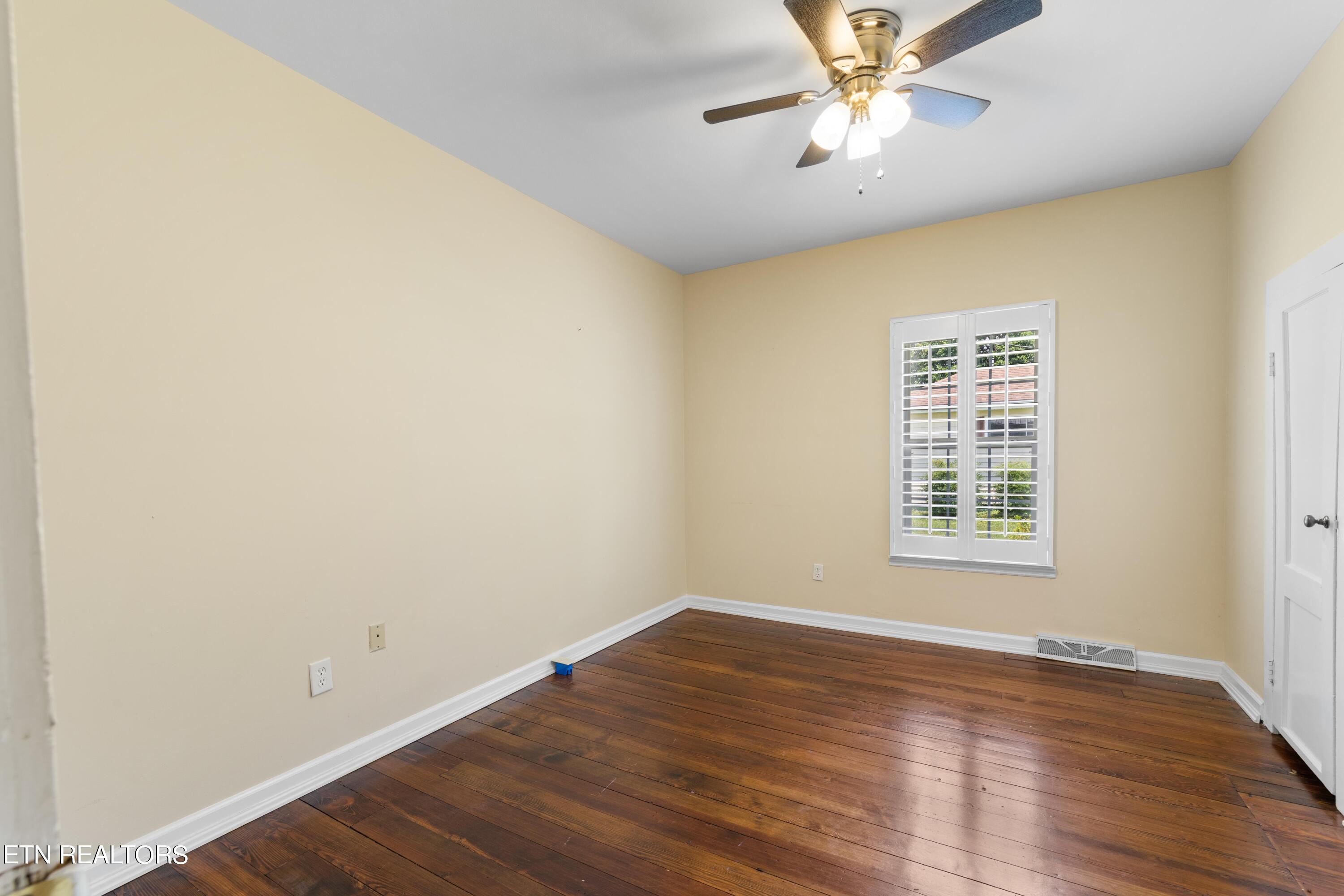 693 Old Middlesboro Highway Lafollette TN 37766