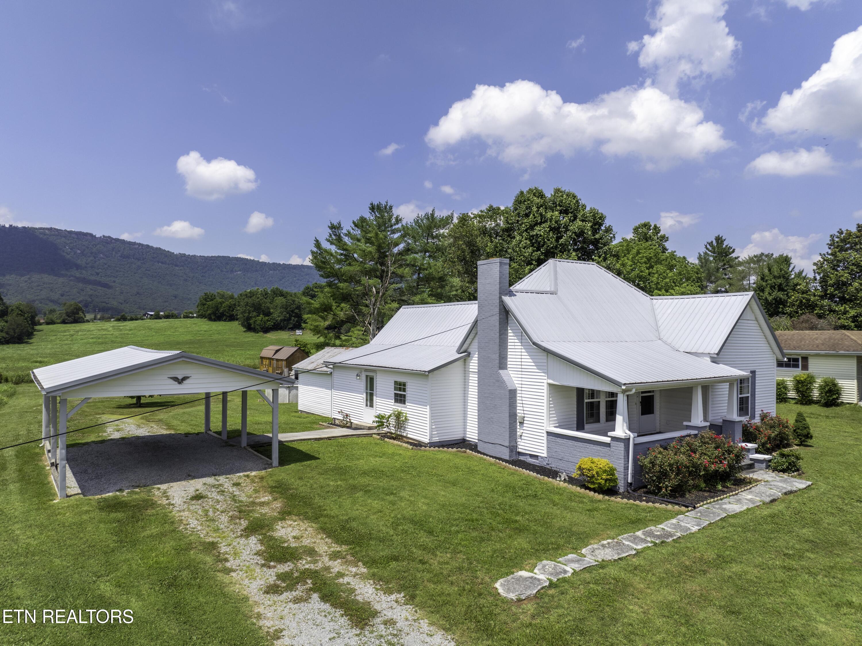693 Old Middlesboro Highway Lafollette TN 37766