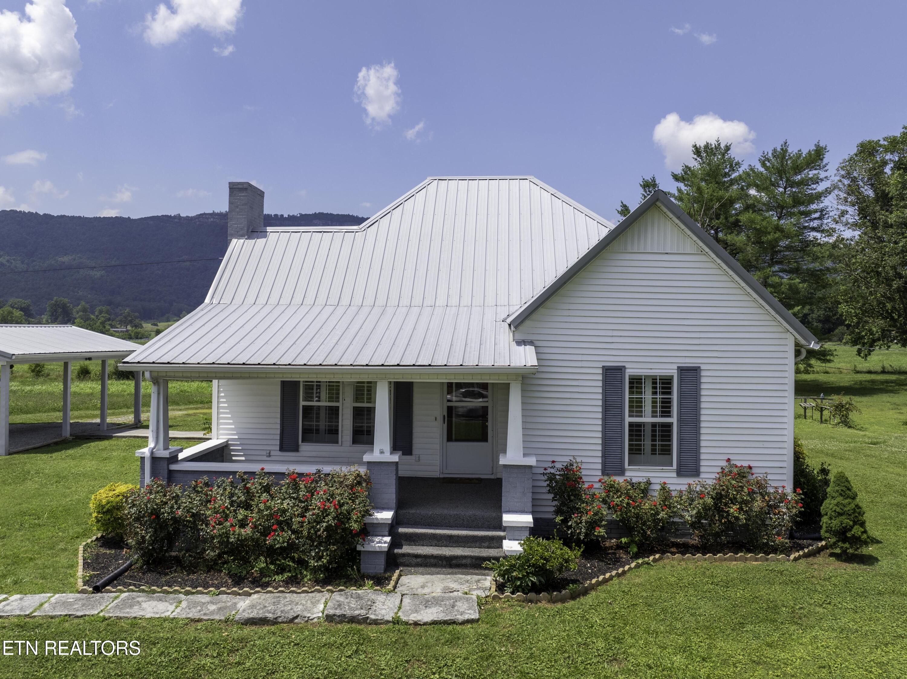 693 Old Middlesboro Highway Lafollette TN 37766