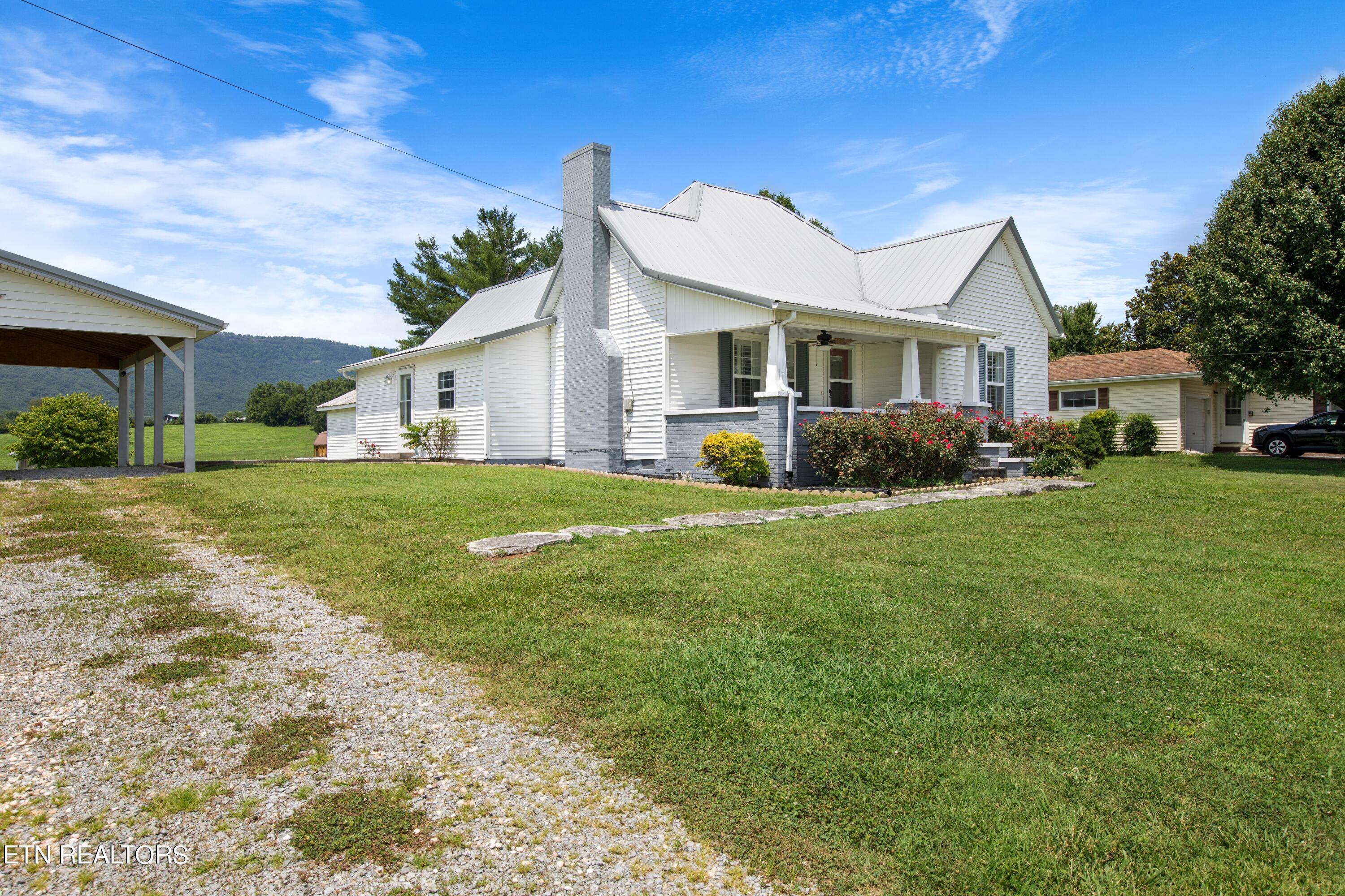 693 Old Middlesboro Highway Lafollette TN 37766