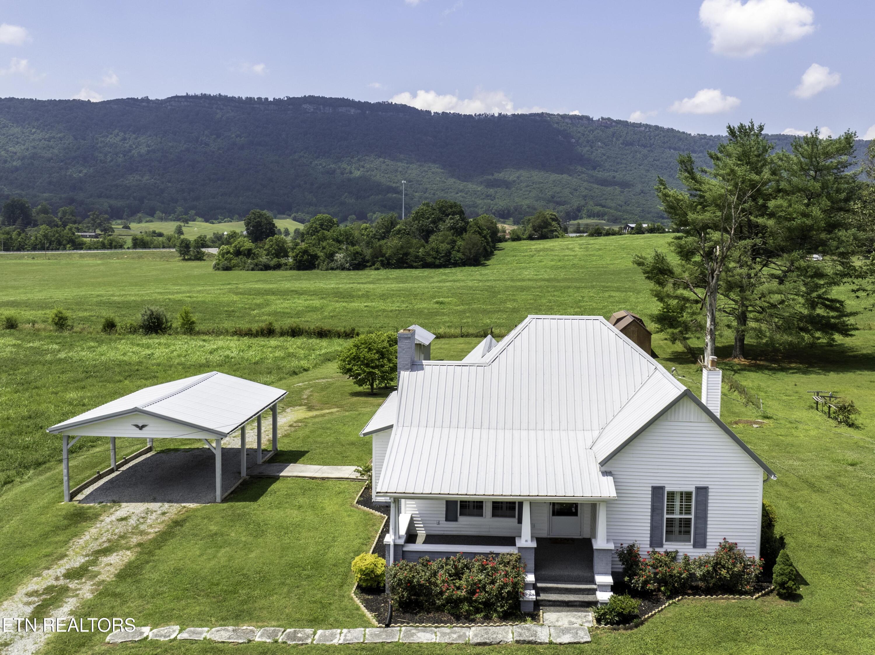 693 Old Middlesboro Highway Lafollette TN 37766