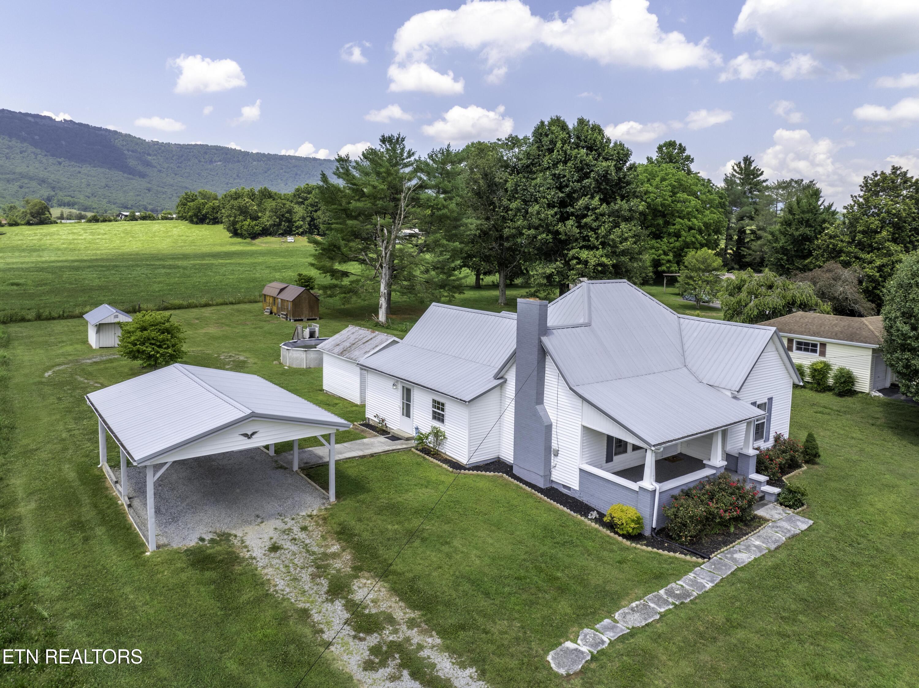 693 Old Middlesboro Highway Lafollette TN 37766