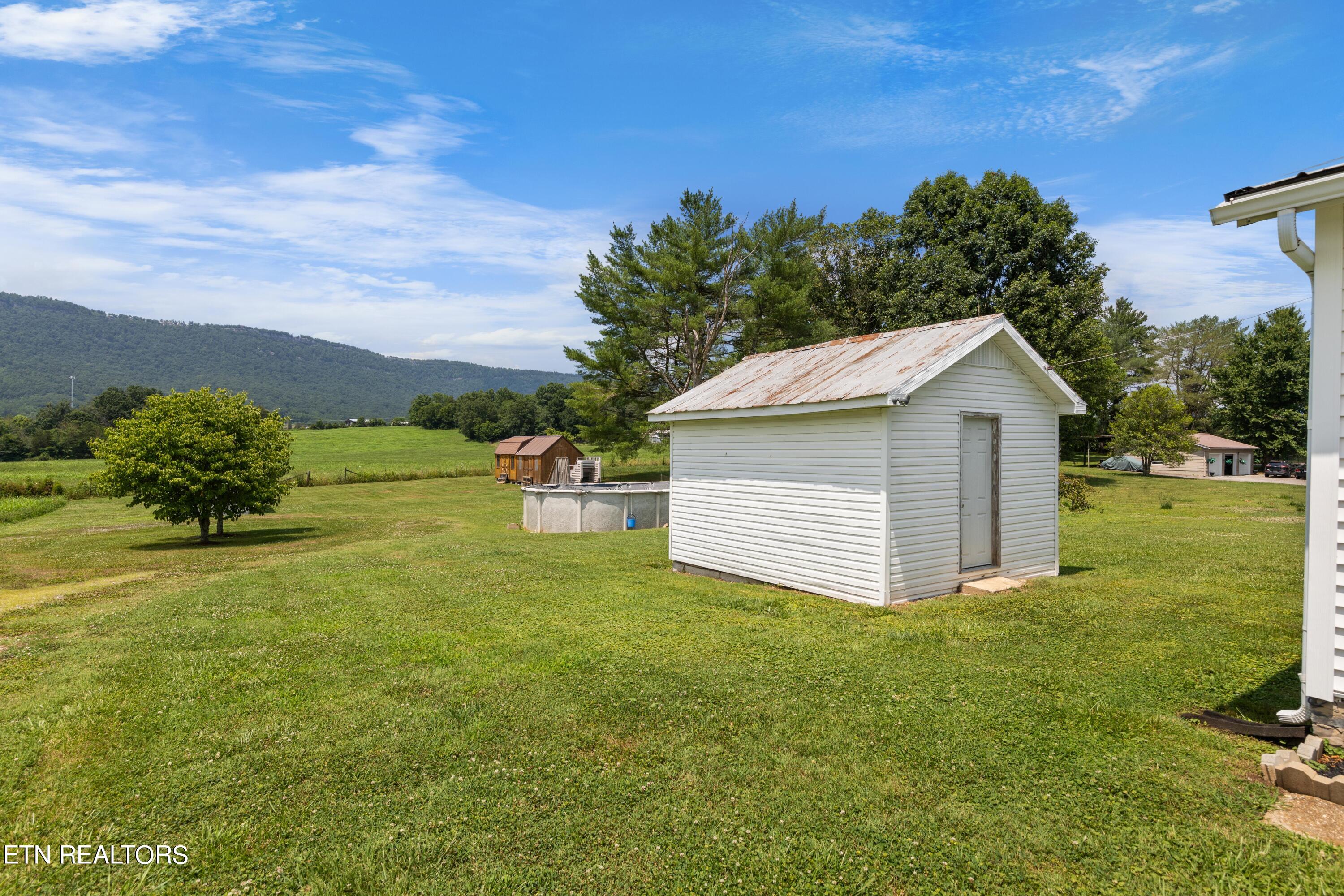693 Old Middlesboro Highway Lafollette TN 37766